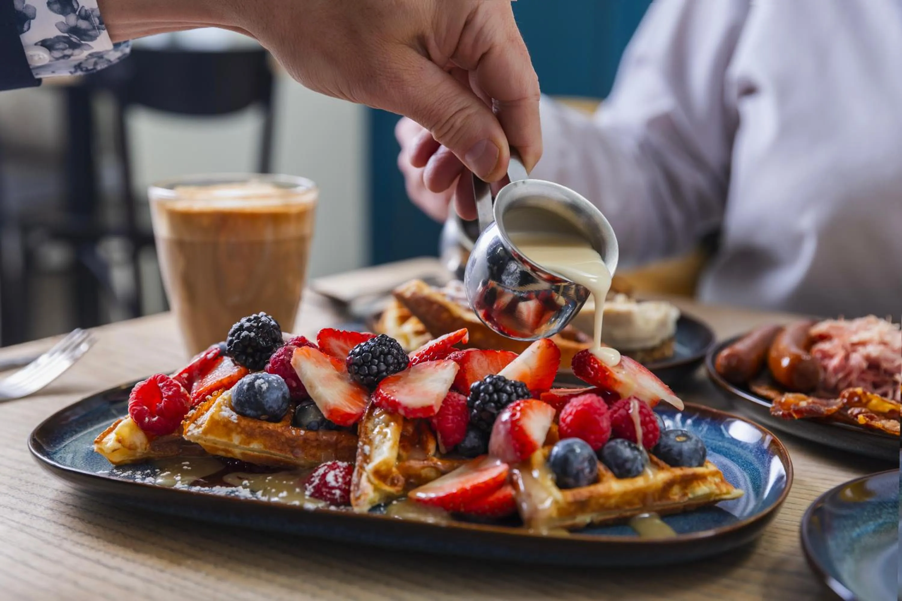 Restaurant/places to eat in Hotel Oui GO!