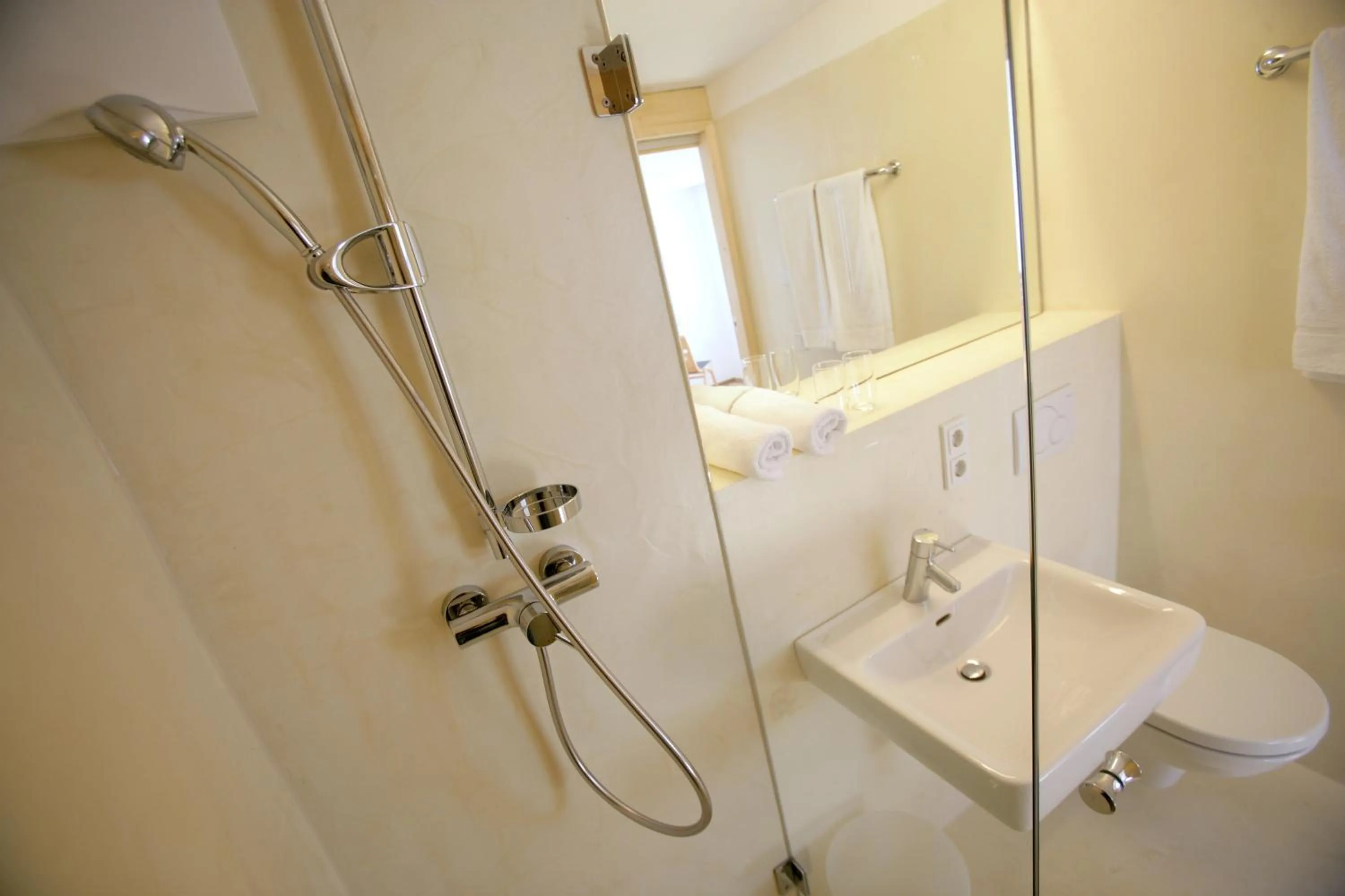 Bathroom in Hotel Steinerwirt1493