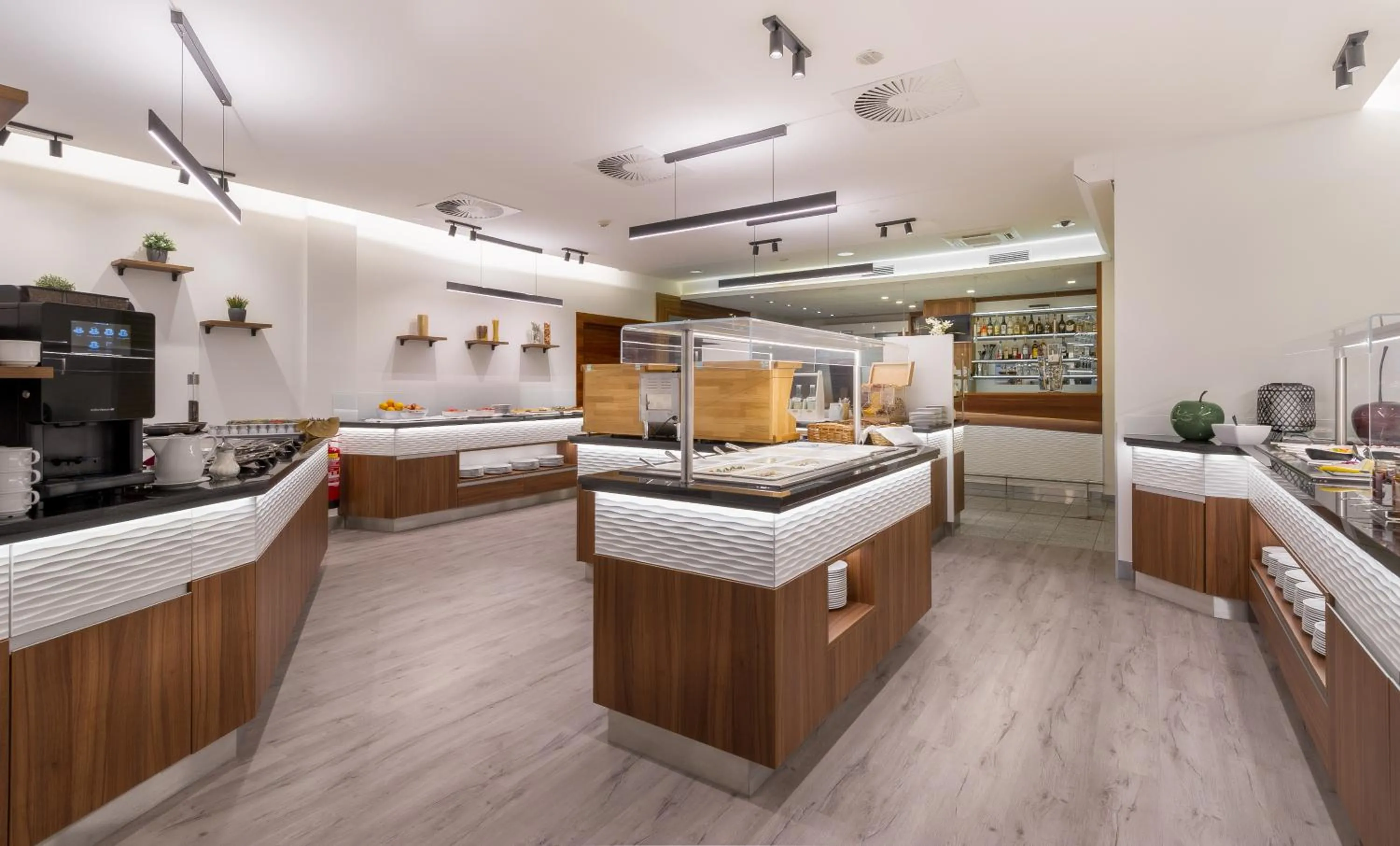 Restaurant/places to eat, Bed in City Hotel Stockerau