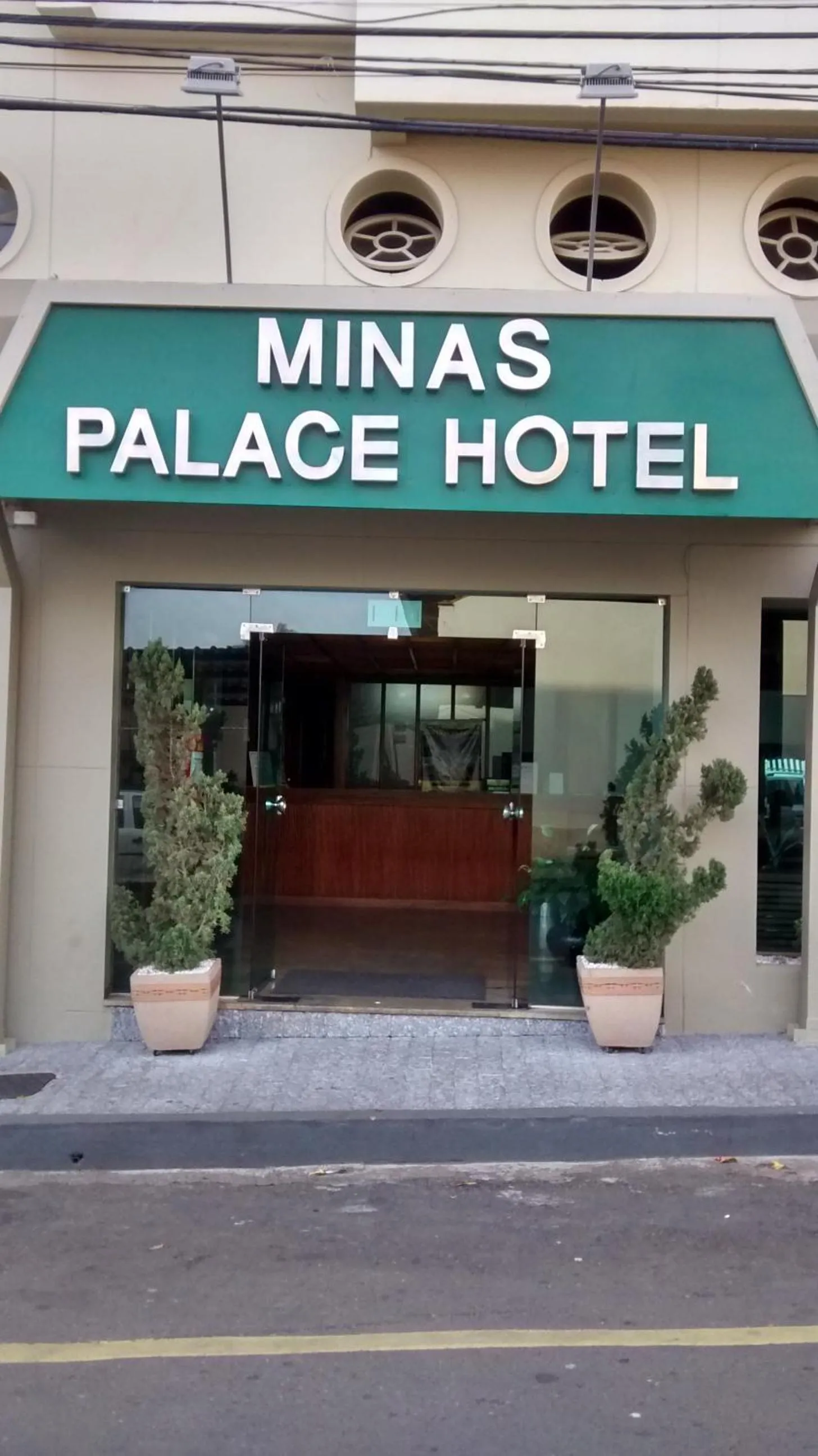 Facade/entrance in Minas Palace Hotel