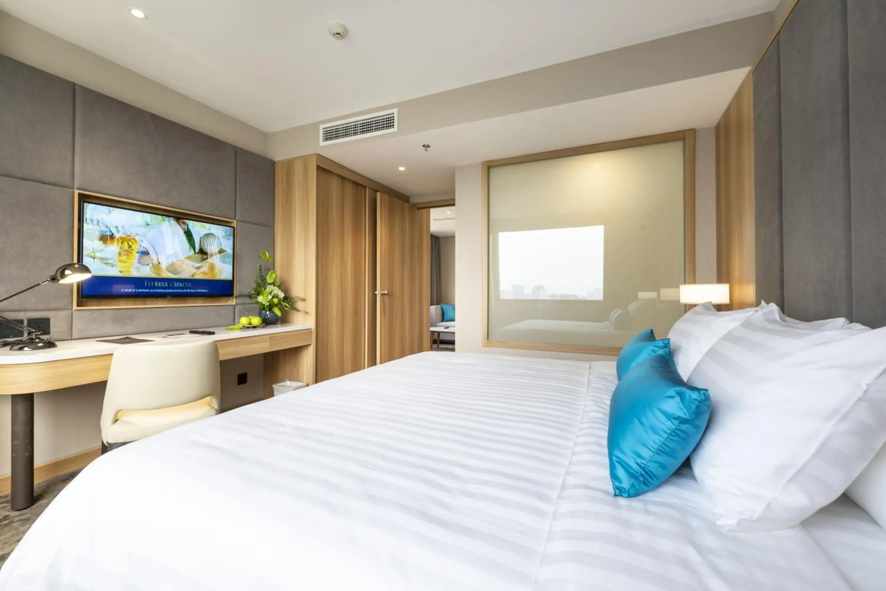 Photo of the whole room, Bed in Hanoi Hotel Photo of the whole room, Bed in Hanoi Hotel