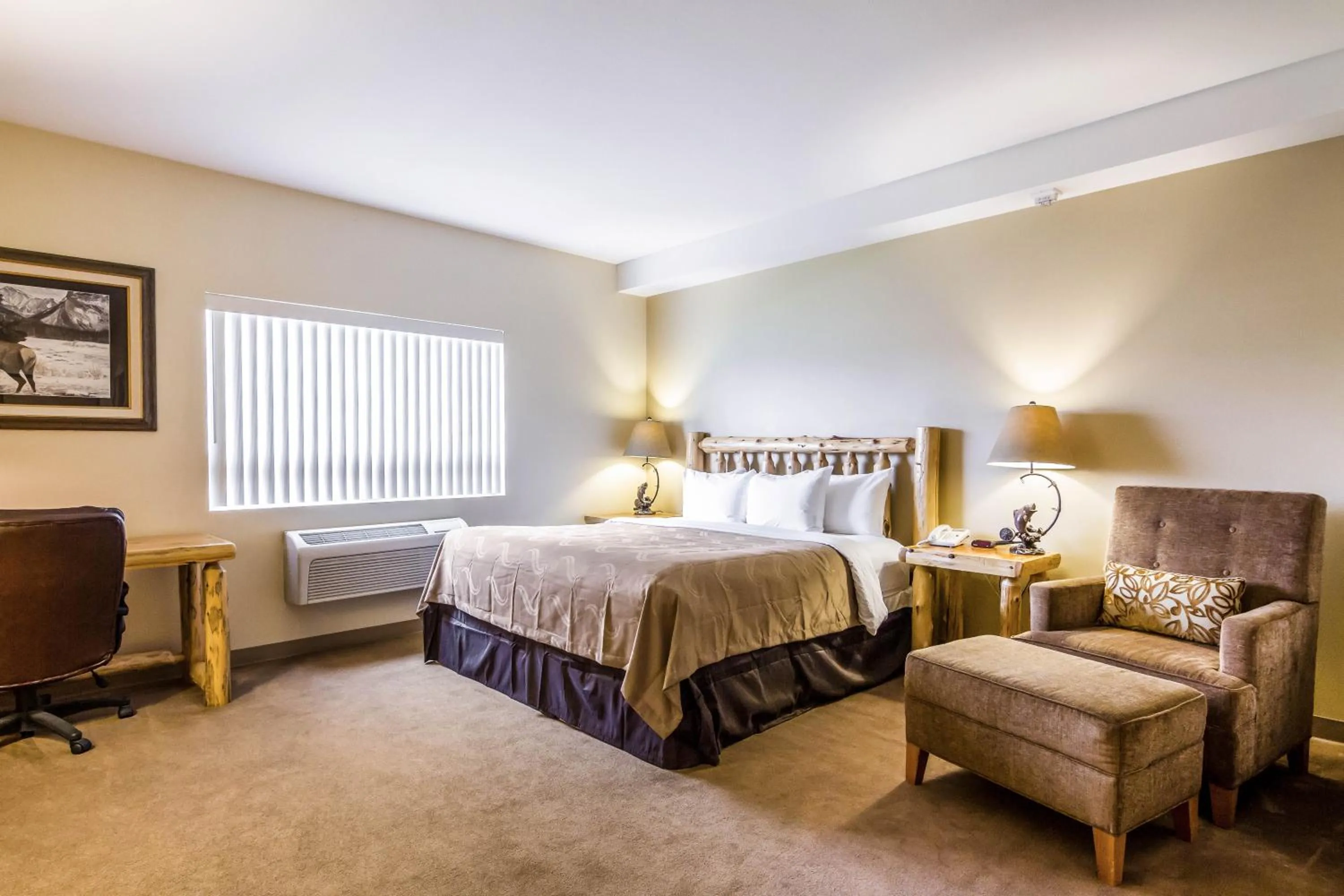 Bedroom, Bed in Quality Inn Selah North Park