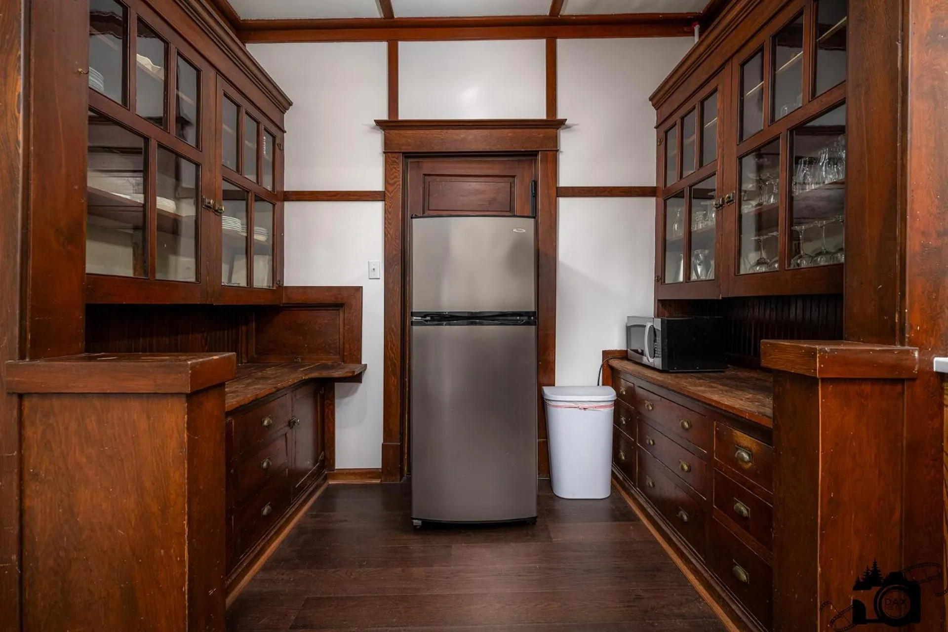 Brown & Hawkins Historical Apartments