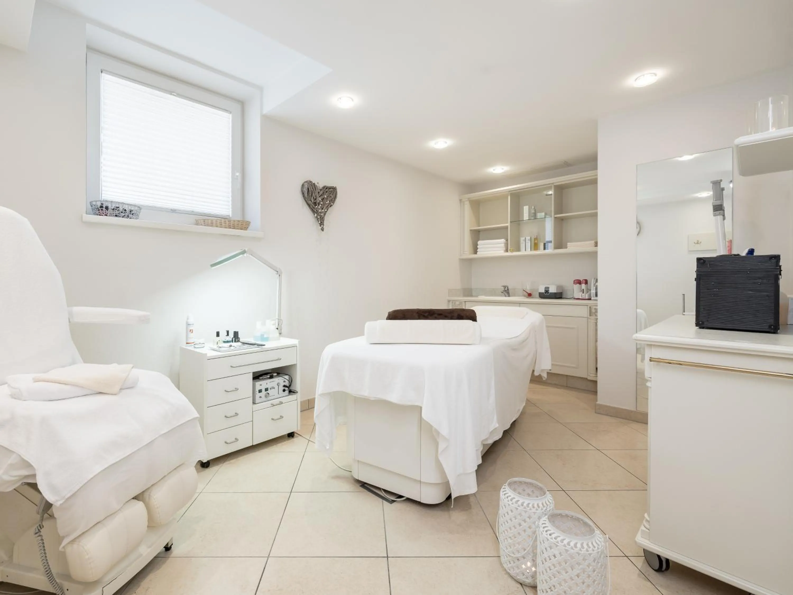 Bed in Regina Hotelsuites