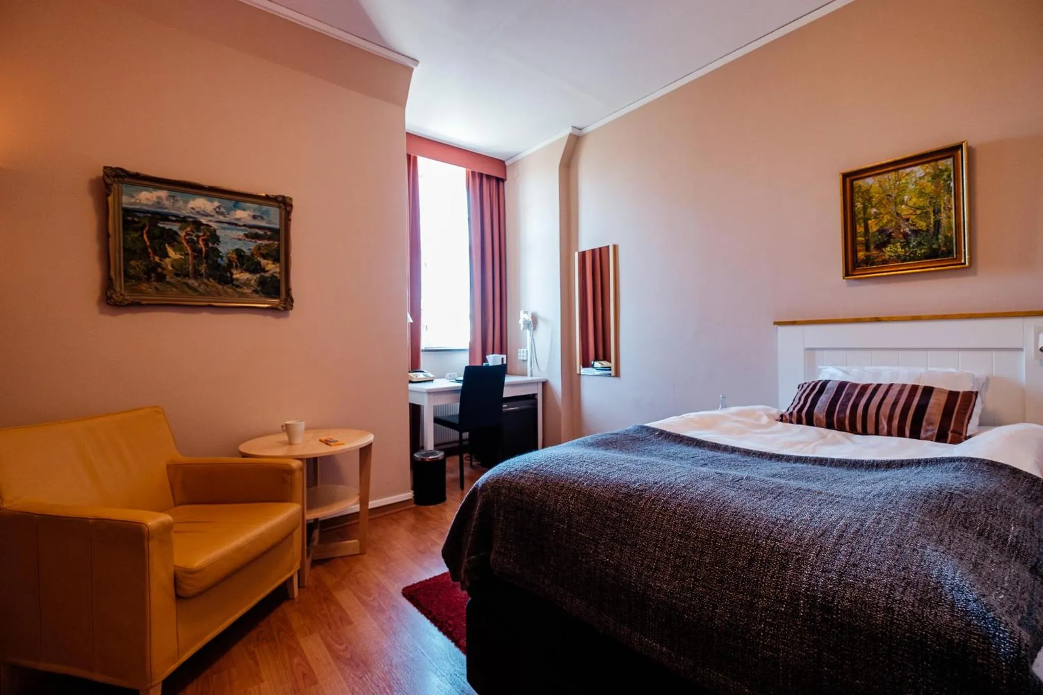 Photo of the whole room, Bed in Eksjö Stadshotell