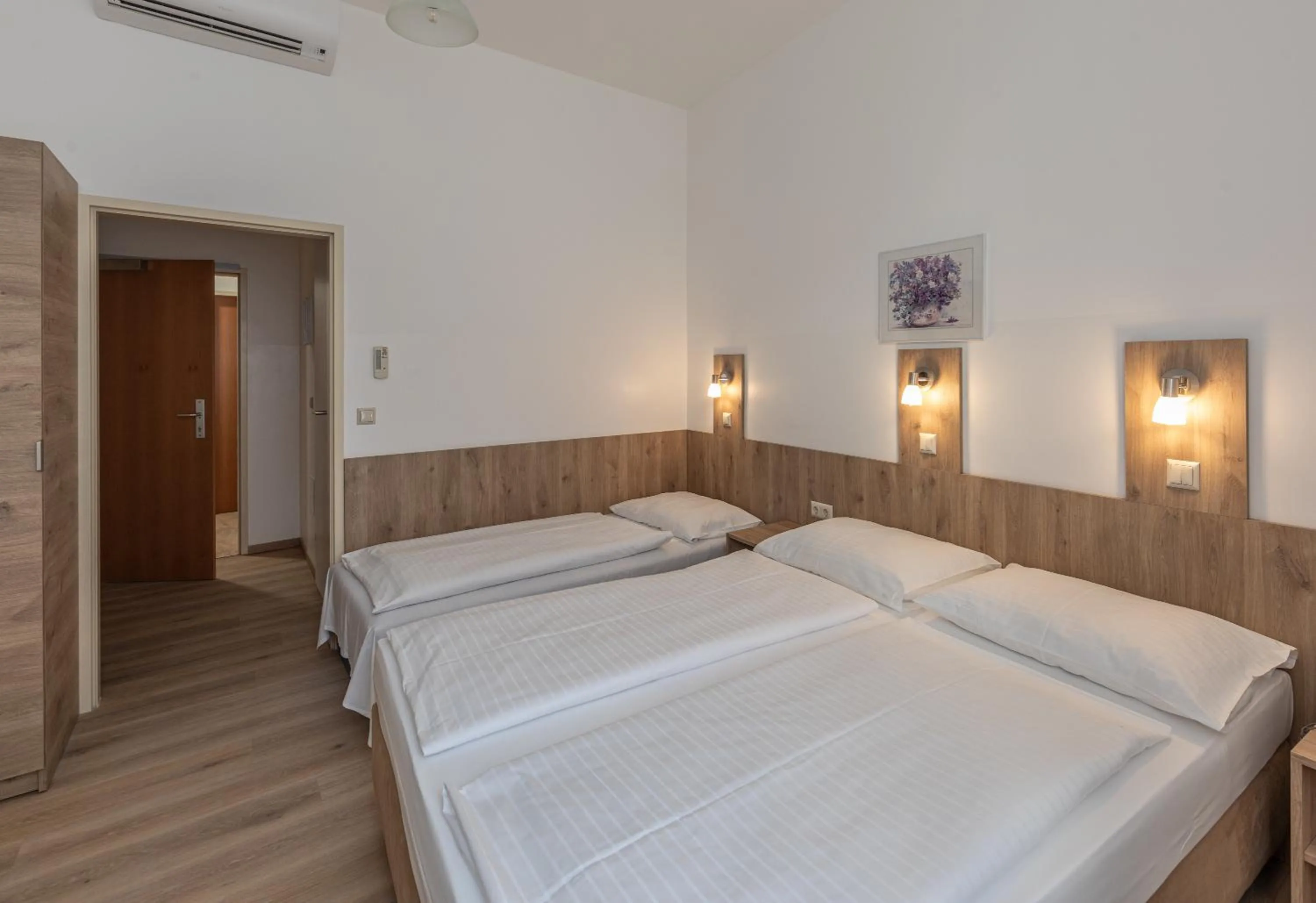 Bed in Hotel Terminus