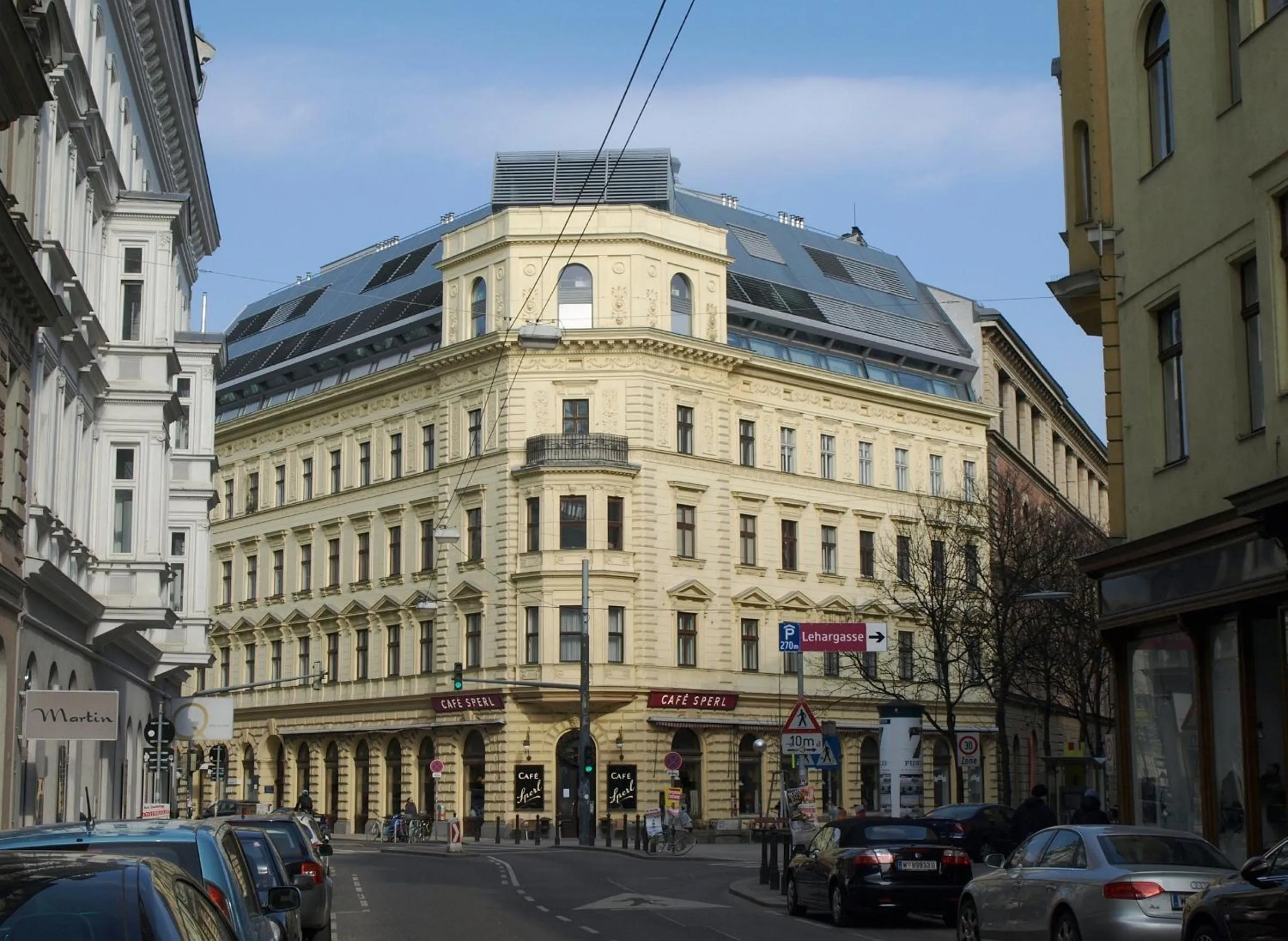 Neighbourhood in Hotel Terminus