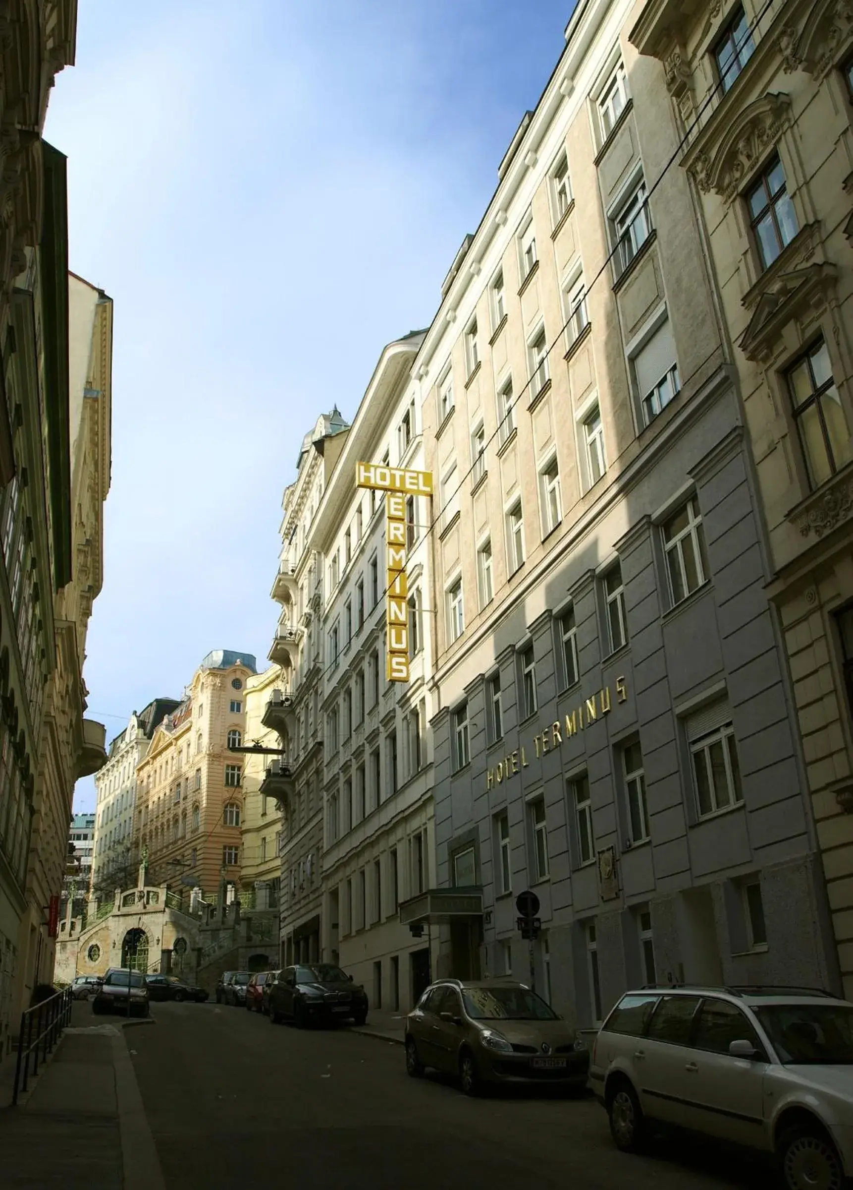 Property building in Hotel Terminus Property building in Hotel Terminus