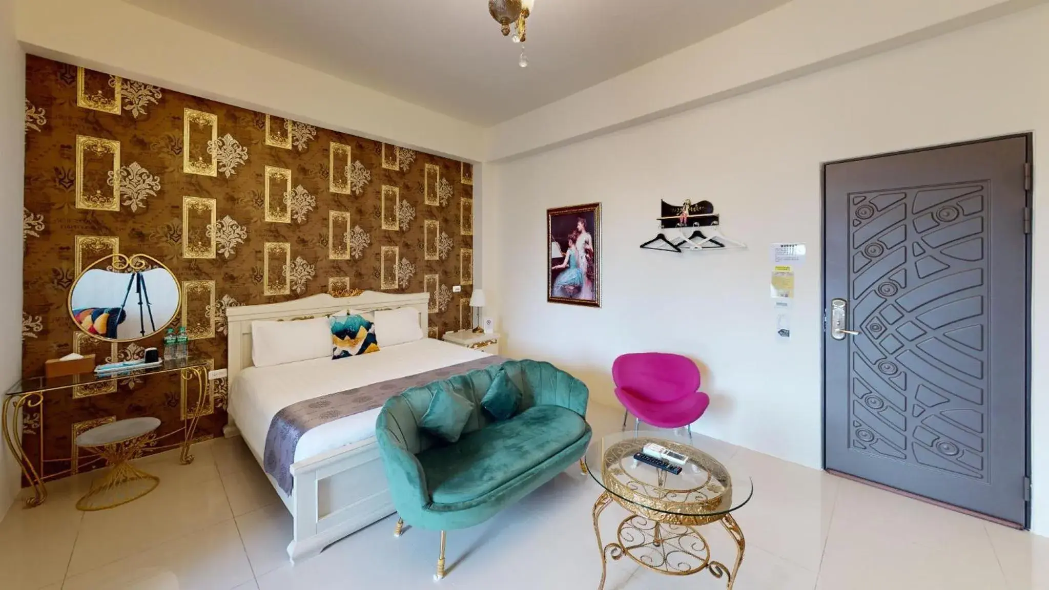 Double Room with Balcony in Avenue B&B Double Room with Balcony in Avenue B&B