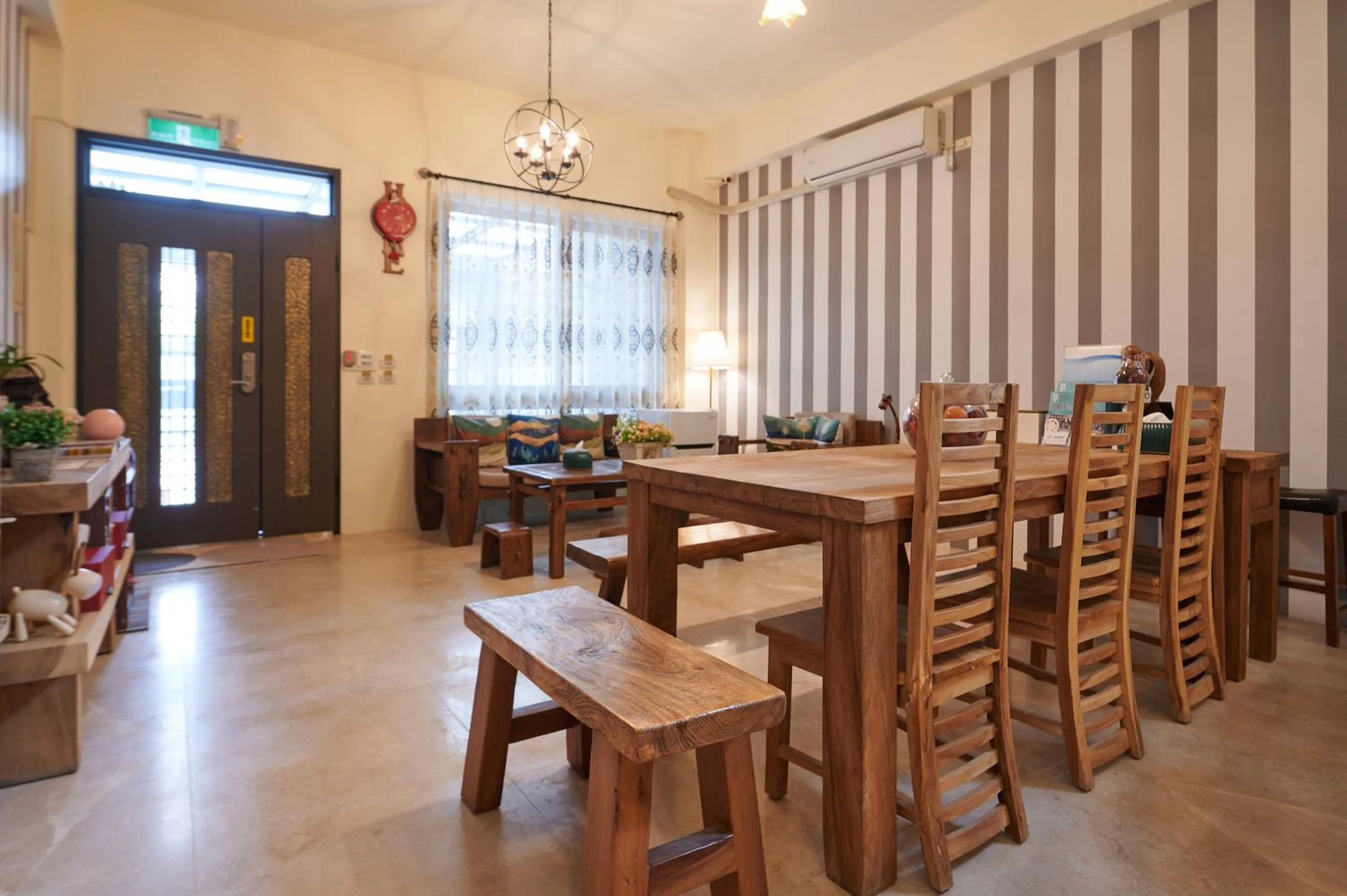 Living room in Avenue B&B