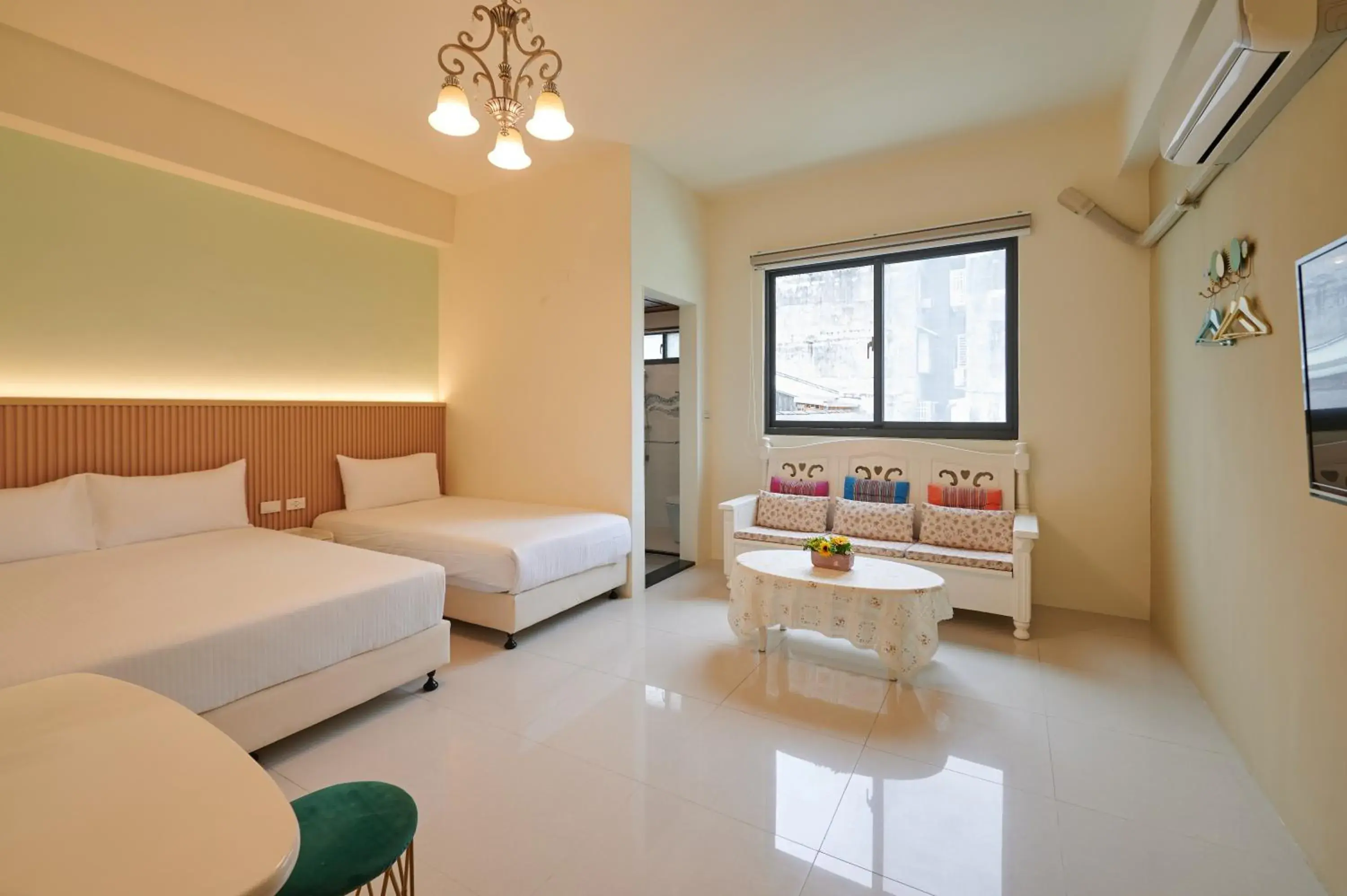 Luxury Triple Room in Avenue B&B Luxury Triple Room in Avenue B&B