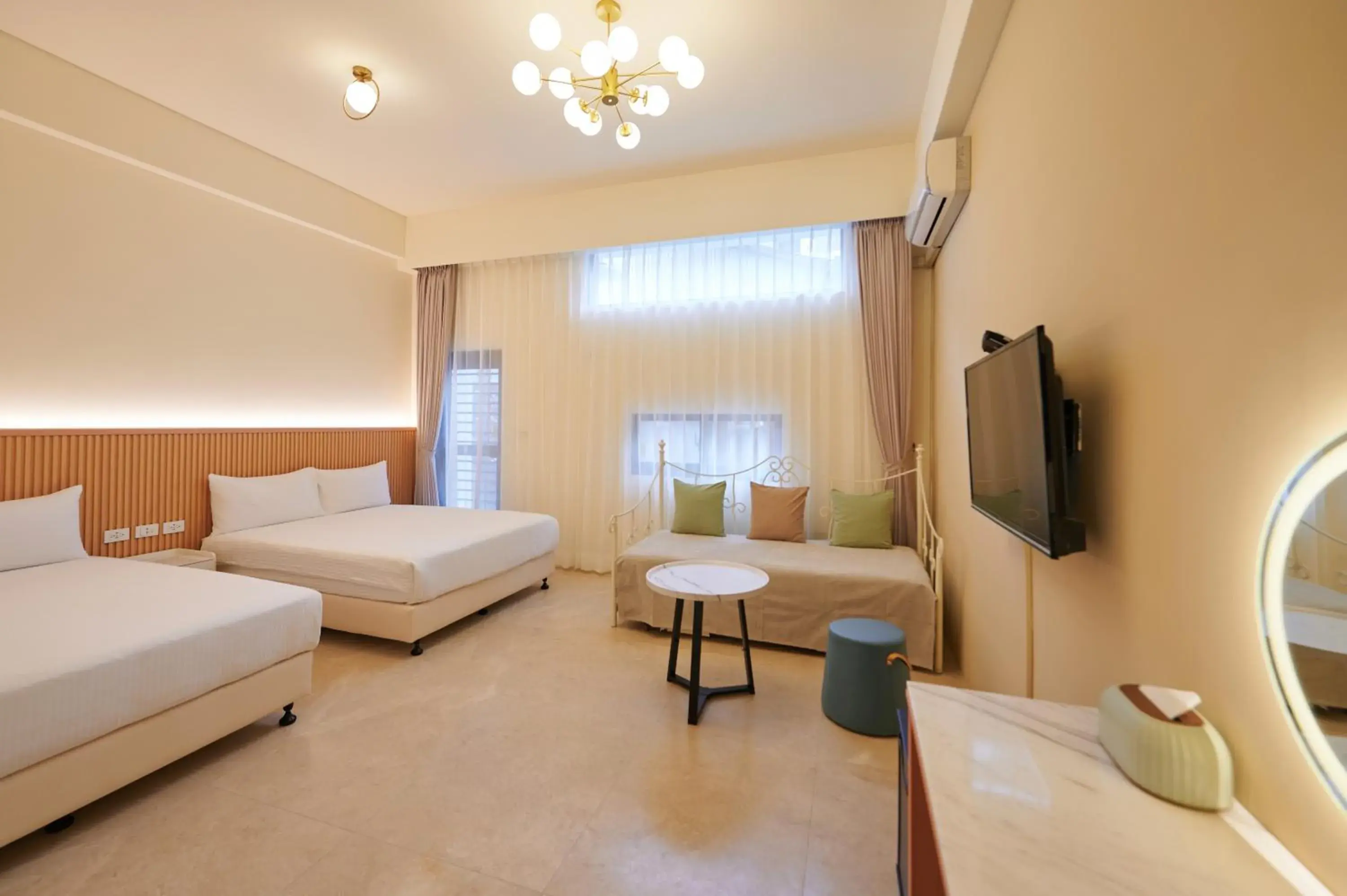 Quadruple Room with Terrace in Avenue B&B Quadruple Room with Terrace in Avenue B&B