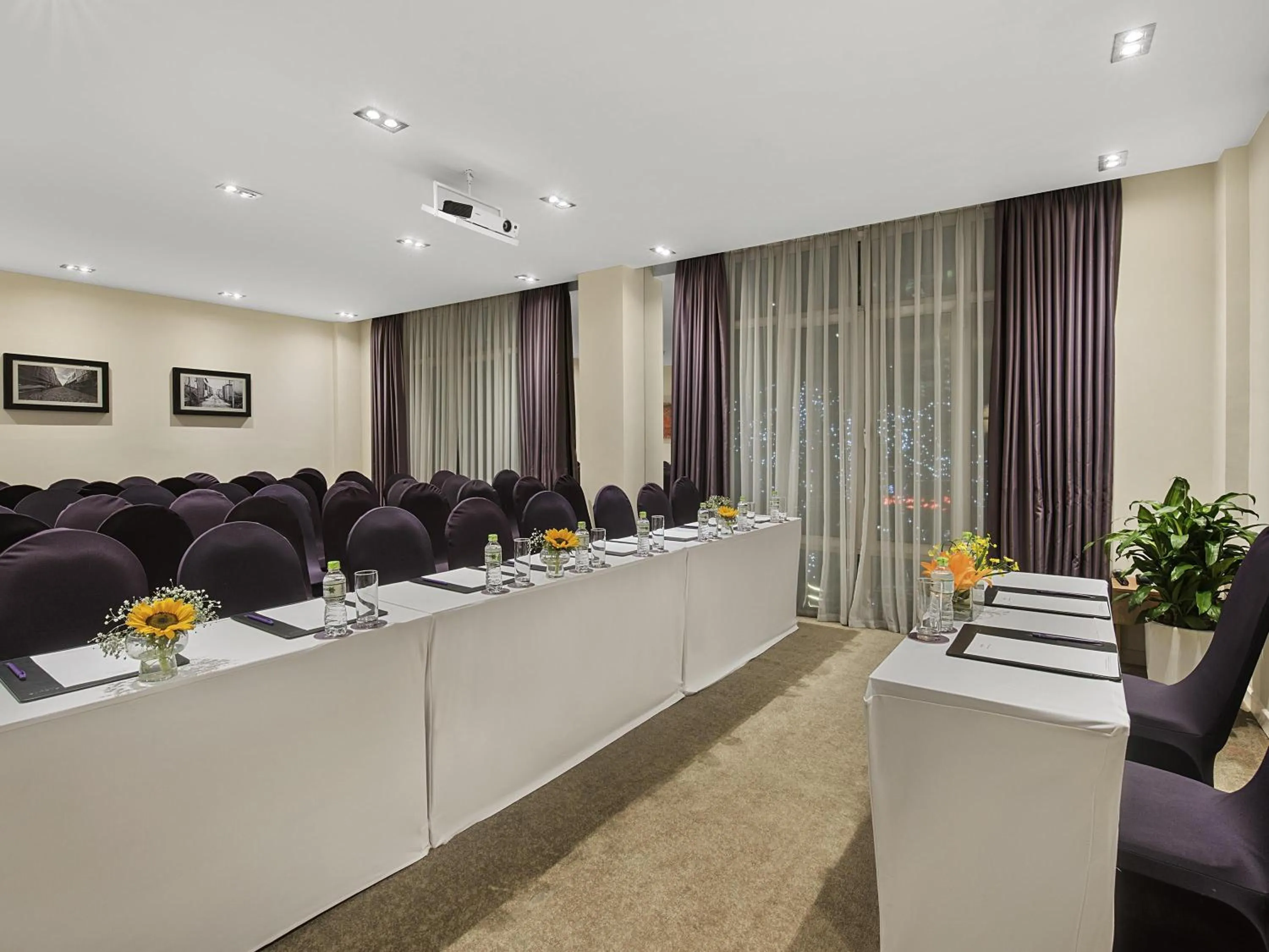 Business facilities in Mercure Hanoi La Gare Hotel