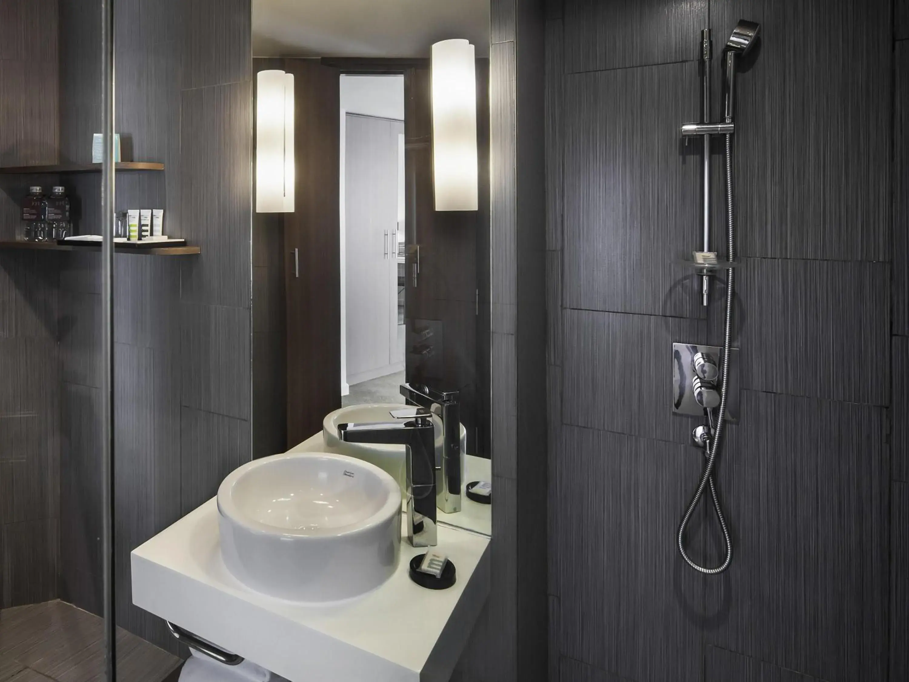 Bedroom in Mercure Hanoi La Gare Hotel Bedroom in Mercure Hanoi La Gare Hotel