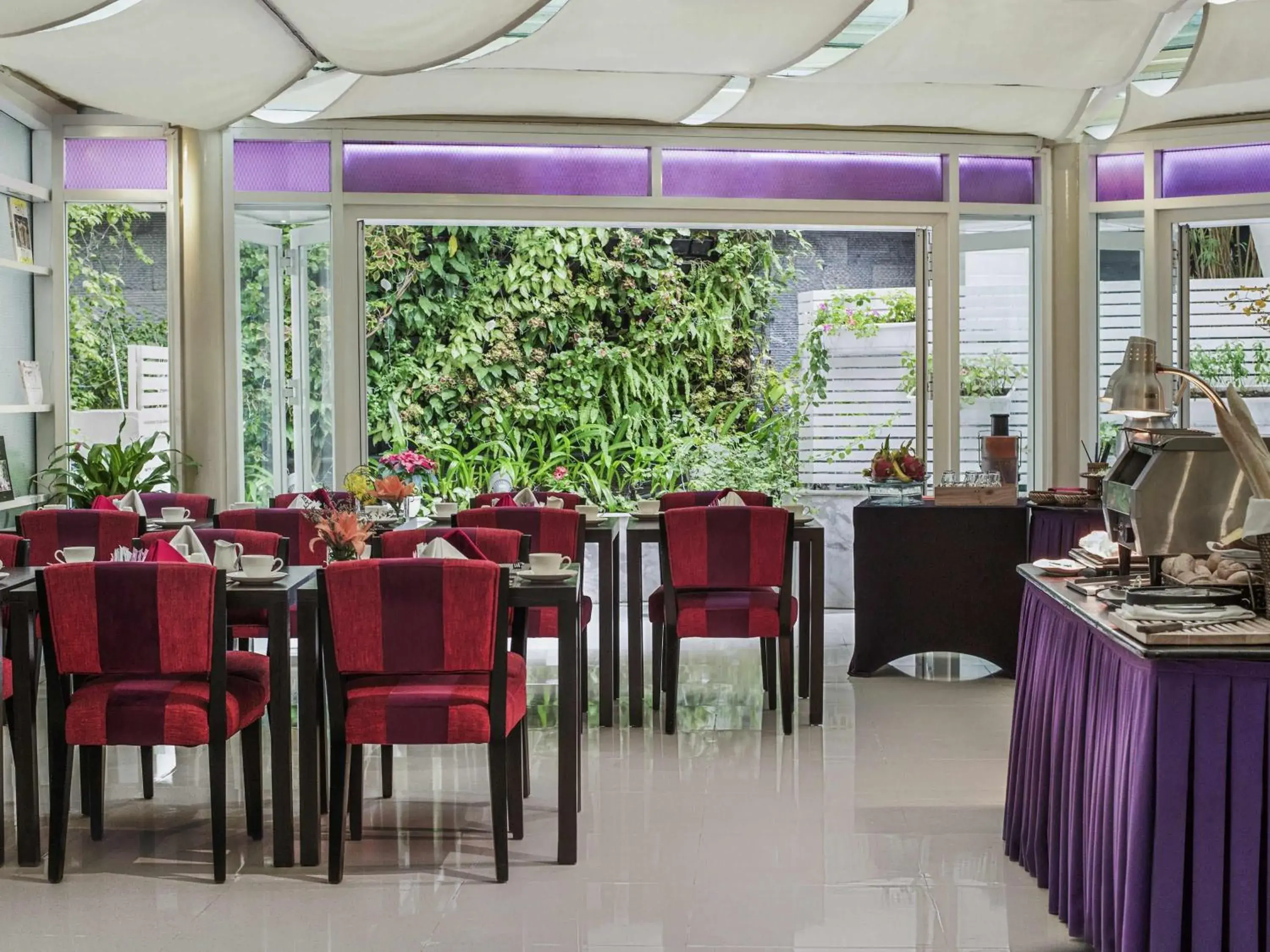 Restaurant/places to eat in Mercure Hanoi La Gare Hotel Restaurant/places to eat in Mercure Hanoi La Gare Hotel