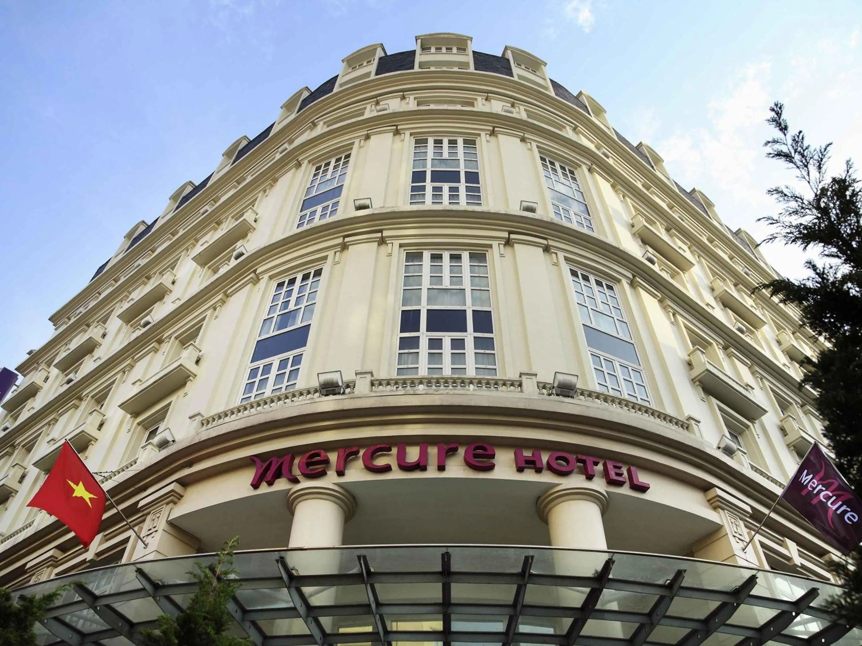 Property building in Mercure Hanoi La Gare Hotel