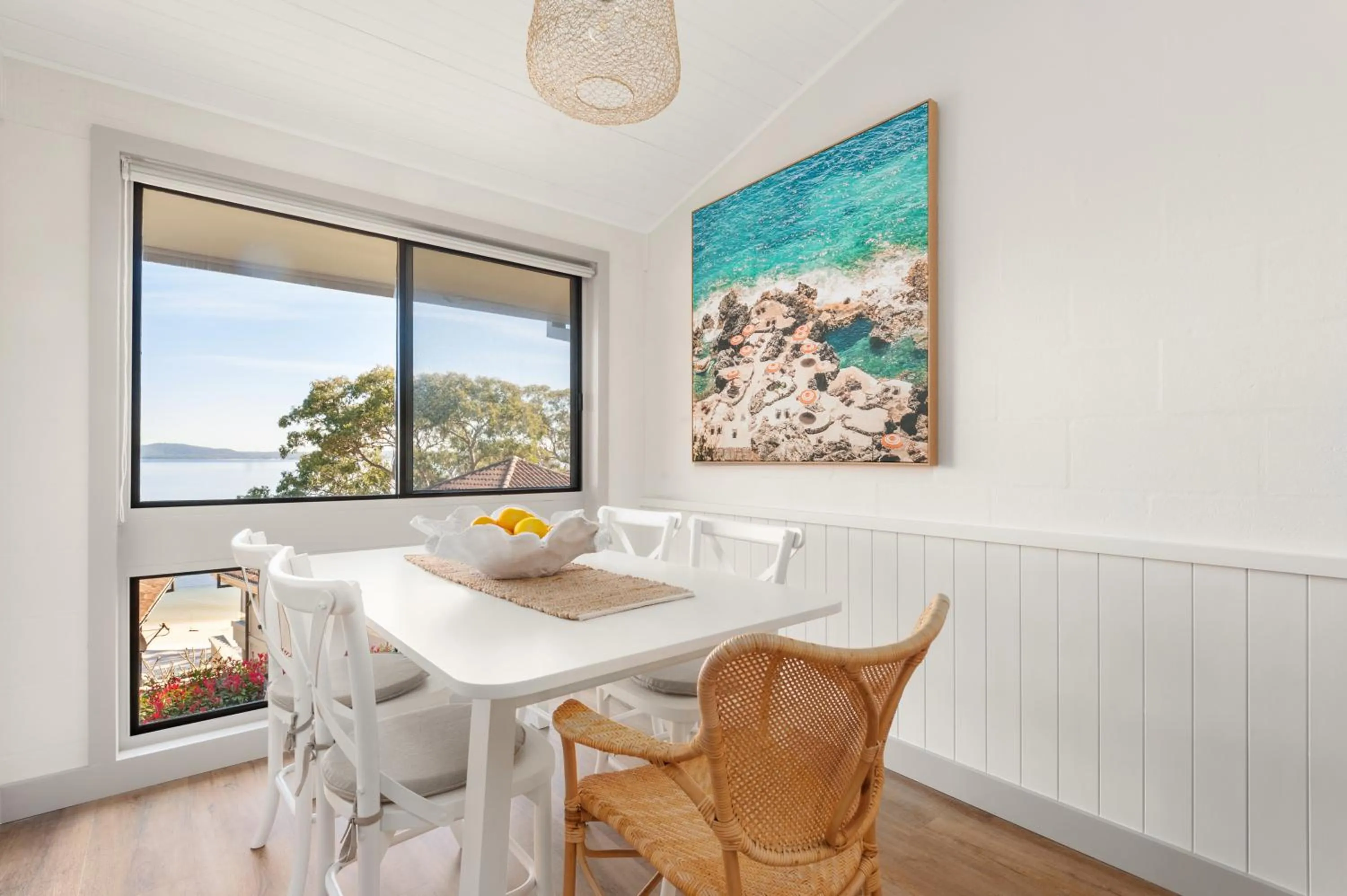 Dutchies Motel Nelson Bay & Dutchmans Beach Apartments