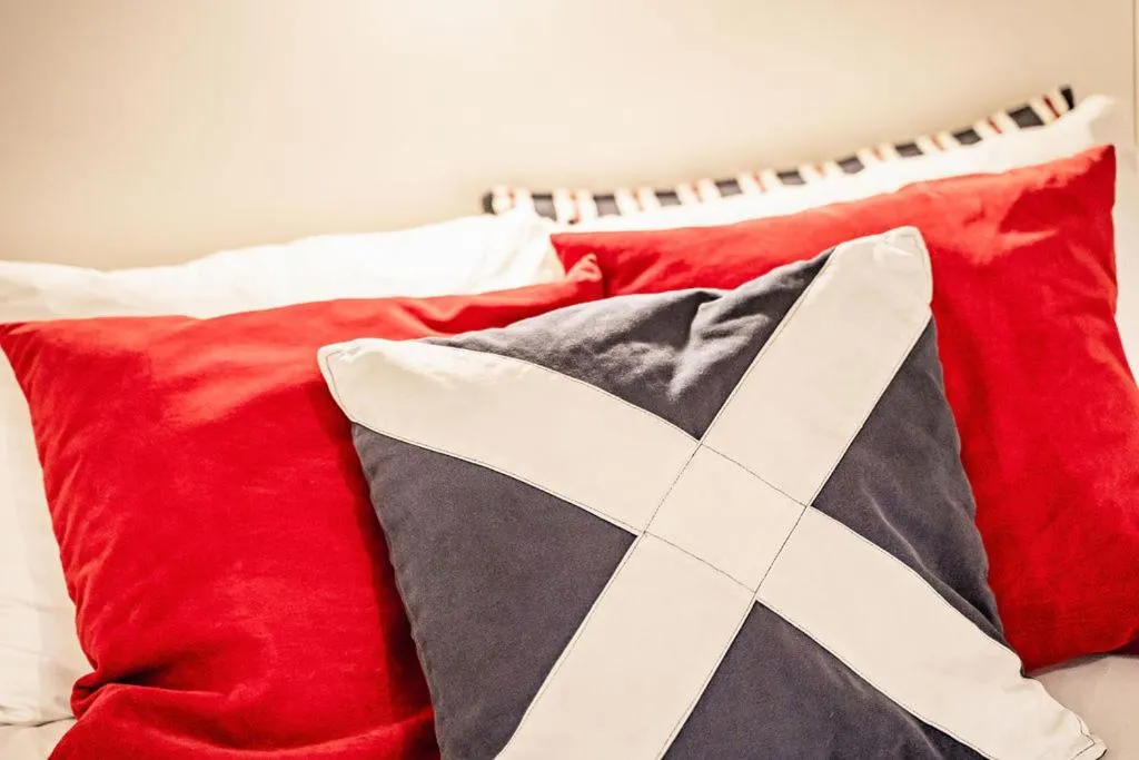 Bedroom, Bed in Stenungsbaden Yacht Club