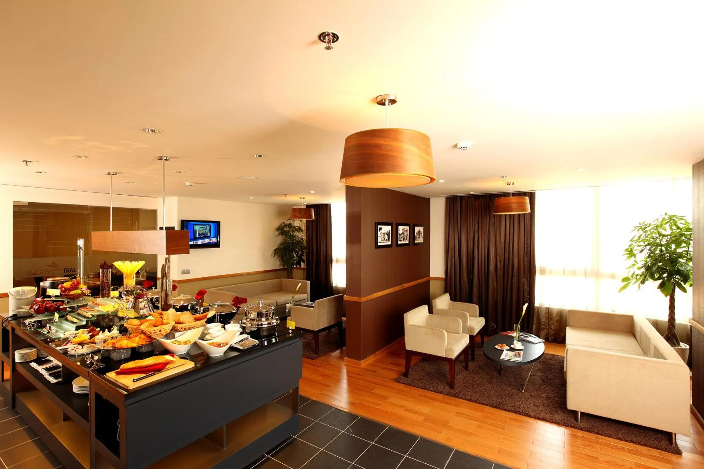 Lounge or bar in Liberty Central Saigon Centre Hotel