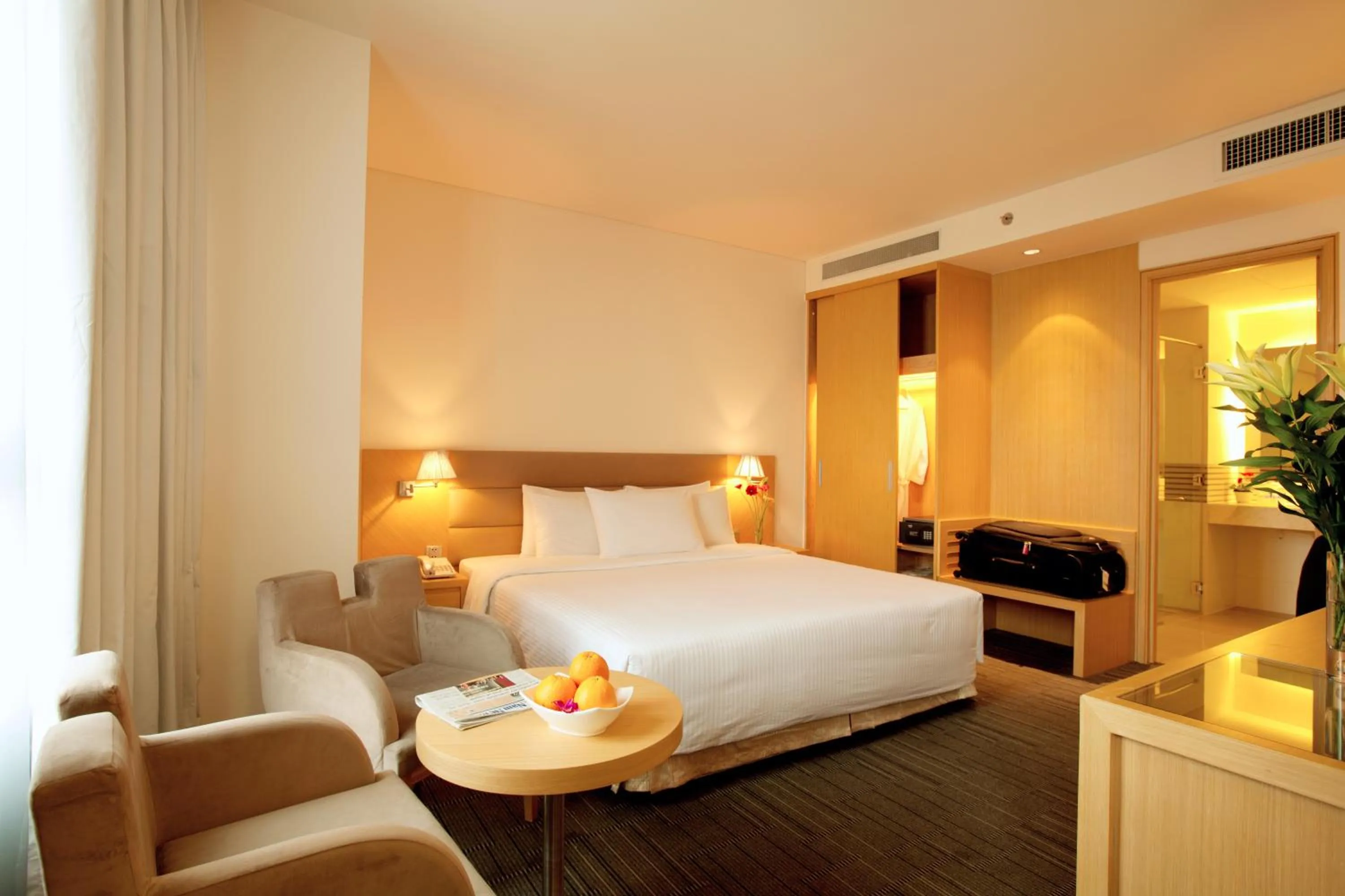 Photo of the whole room, Bed in Liberty Central Saigon Centre Hotel