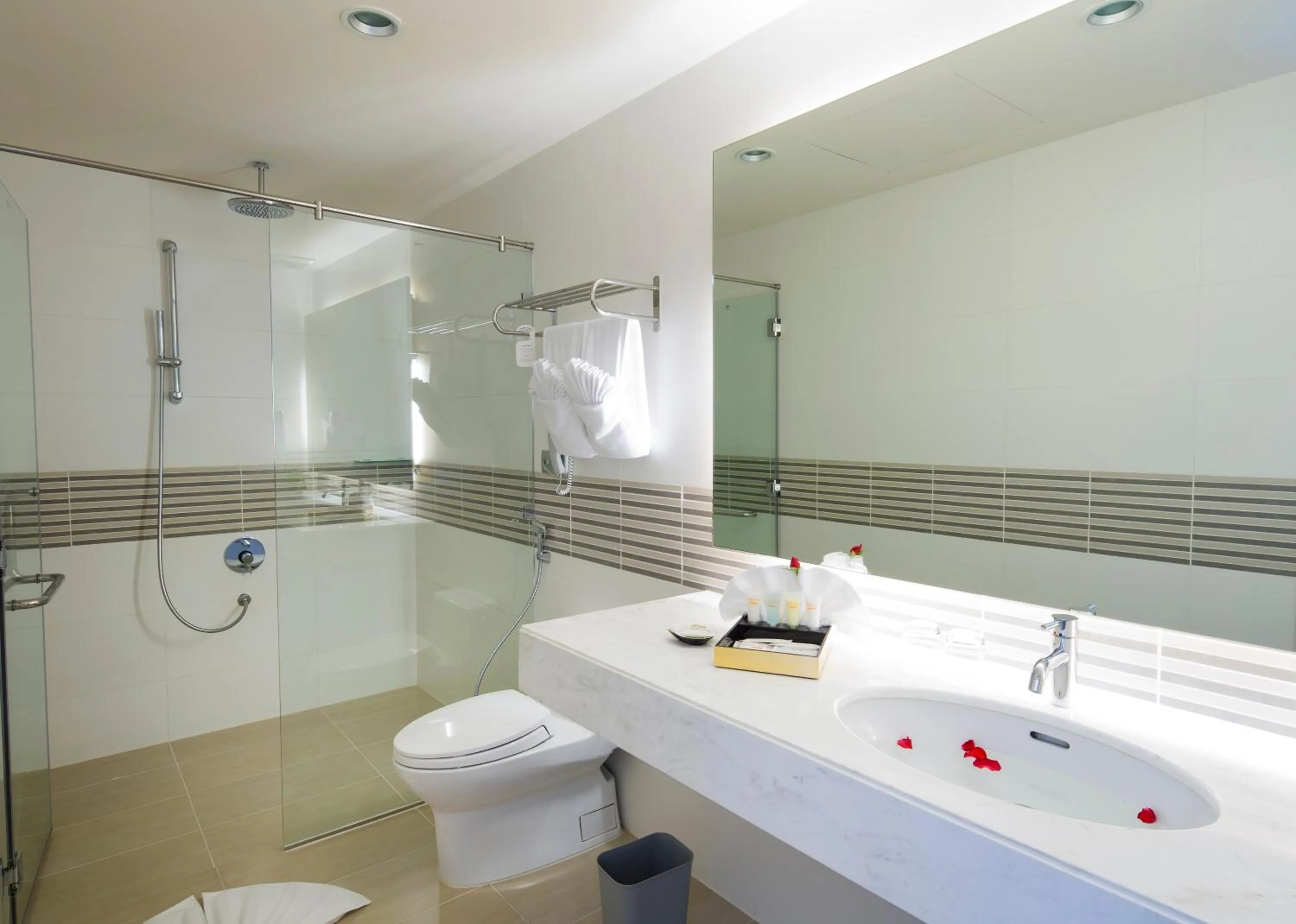 Bathroom in Liberty Central Saigon Centre Hotel