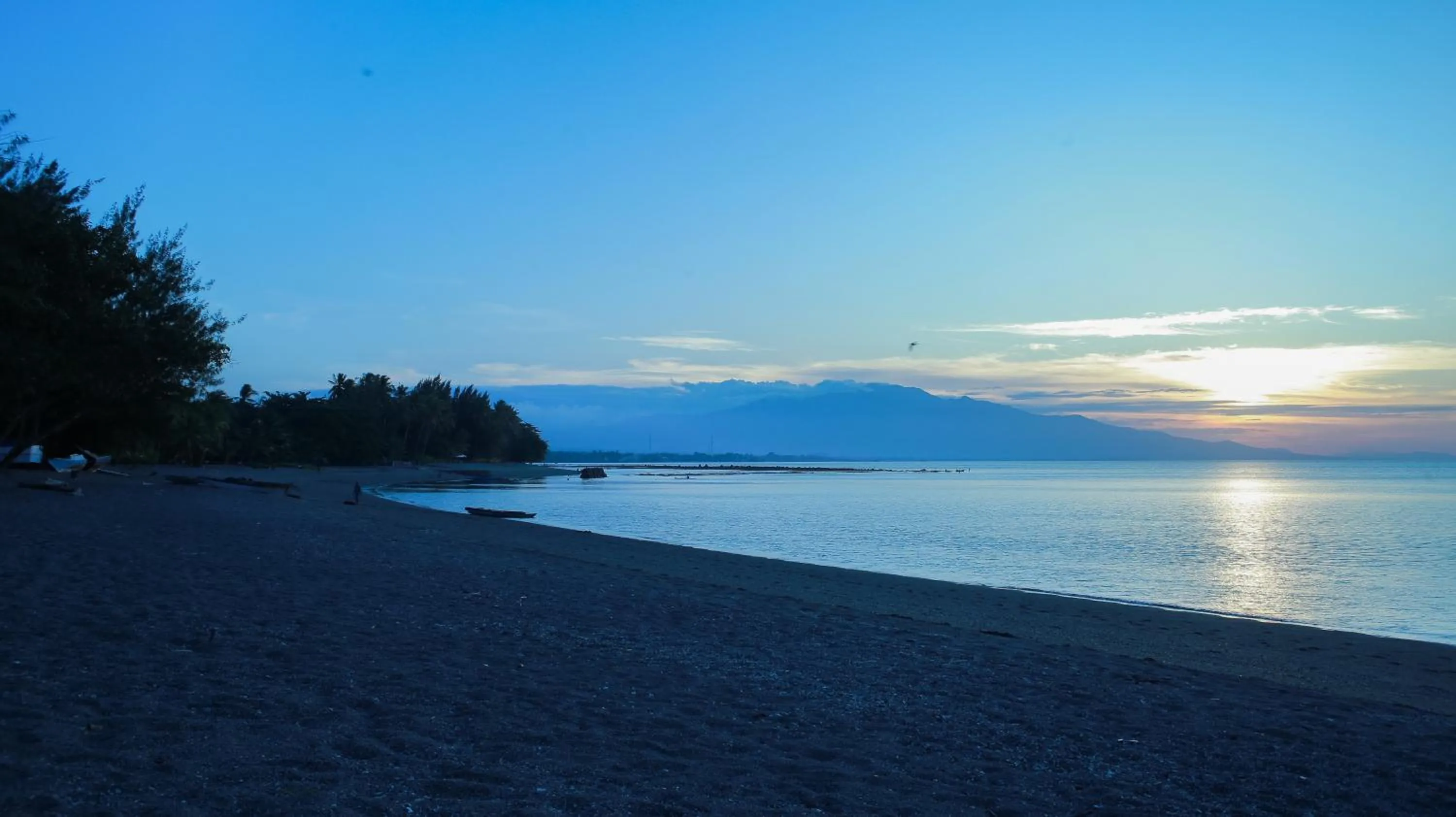 Sea World Club Beach Resort & Dive Center, RESORT THAT SUPPORTS THE POOR