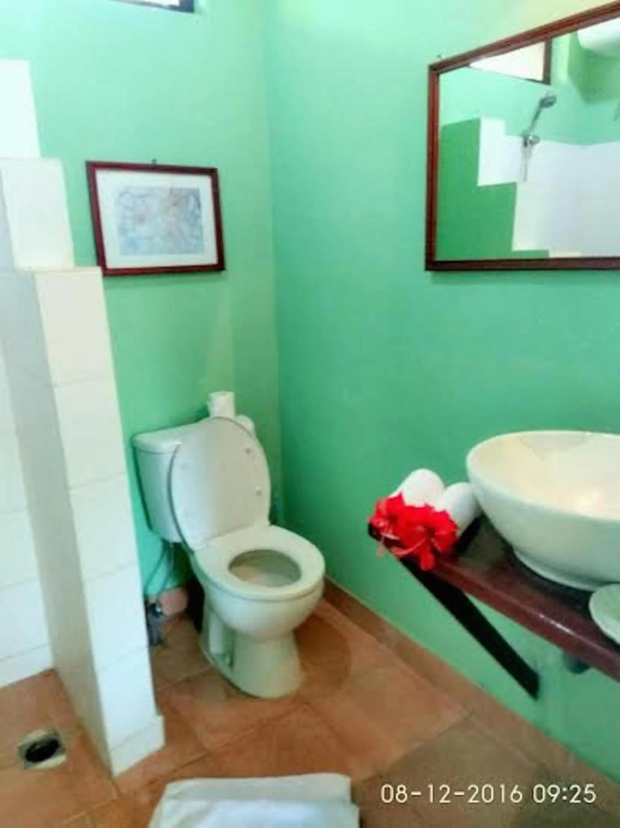 Shower in Sea World Club Beach Resort & Dive Center, RESORT THAT SUPPORTS THE POOR