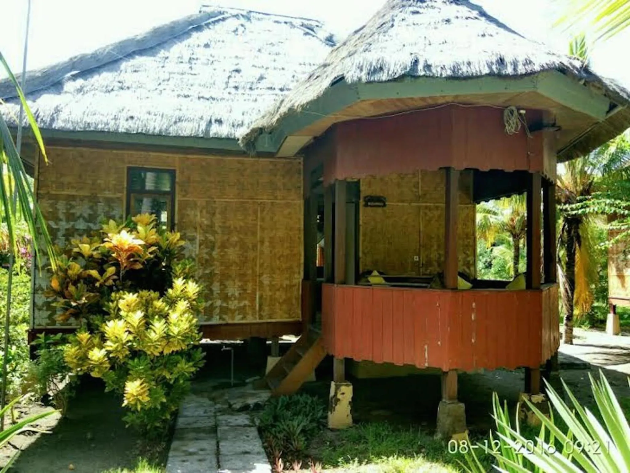 Garden in Sea World Club Beach Resort & Dive Center, RESORT THAT SUPPORTS THE POOR