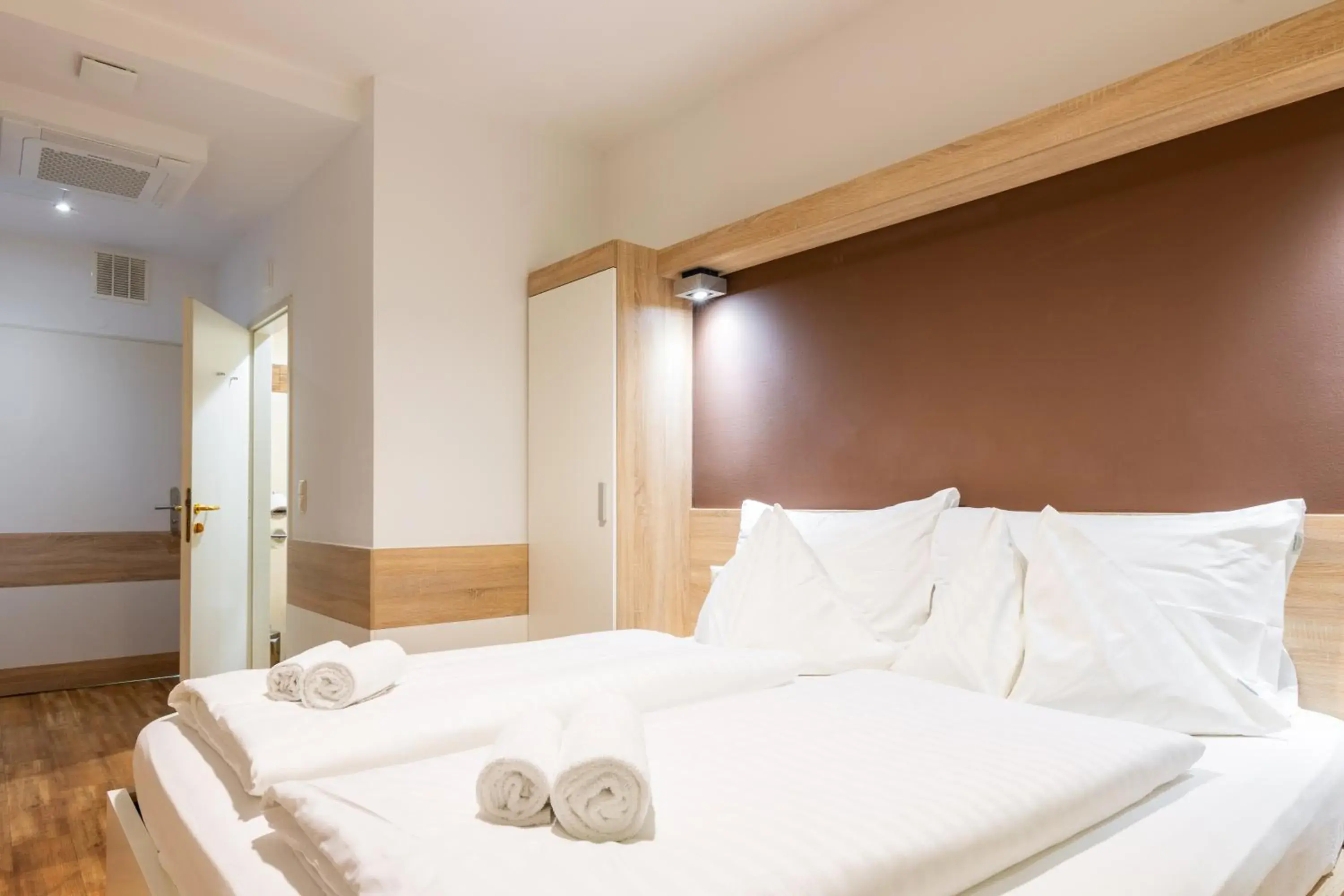 Photo of the whole room, Bed in EKONO By Leva Hotel Strasser Photo of the whole room, Bed in EKONO By Leva Hotel Strasser