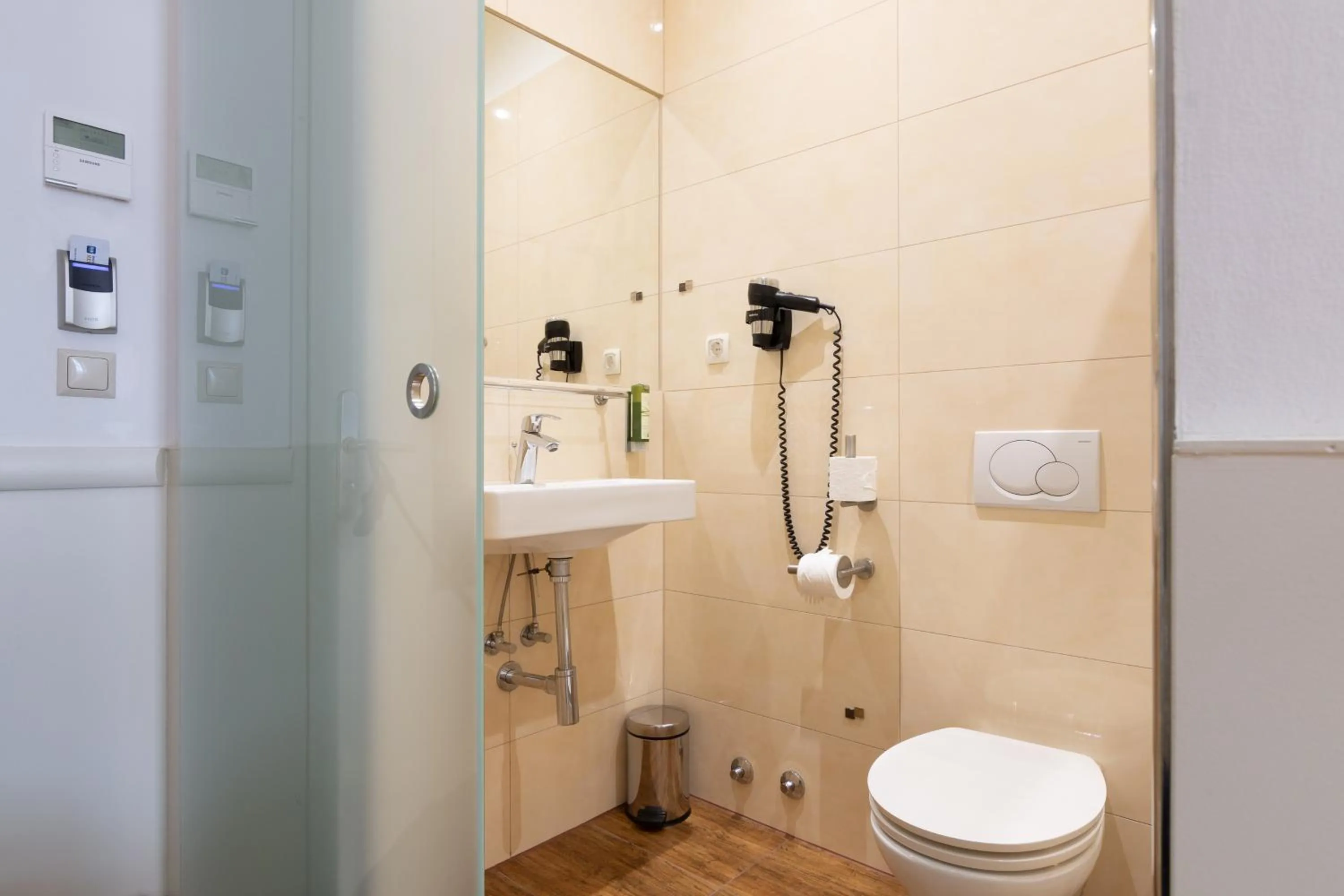 Bathroom in EKONO By Leva Hotel Strasser