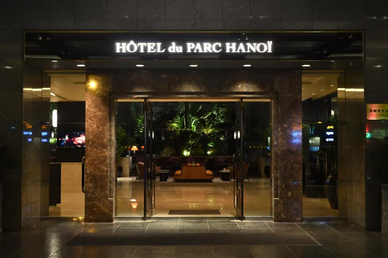 Facade/entrance in Hôtel du Parc Hanoï