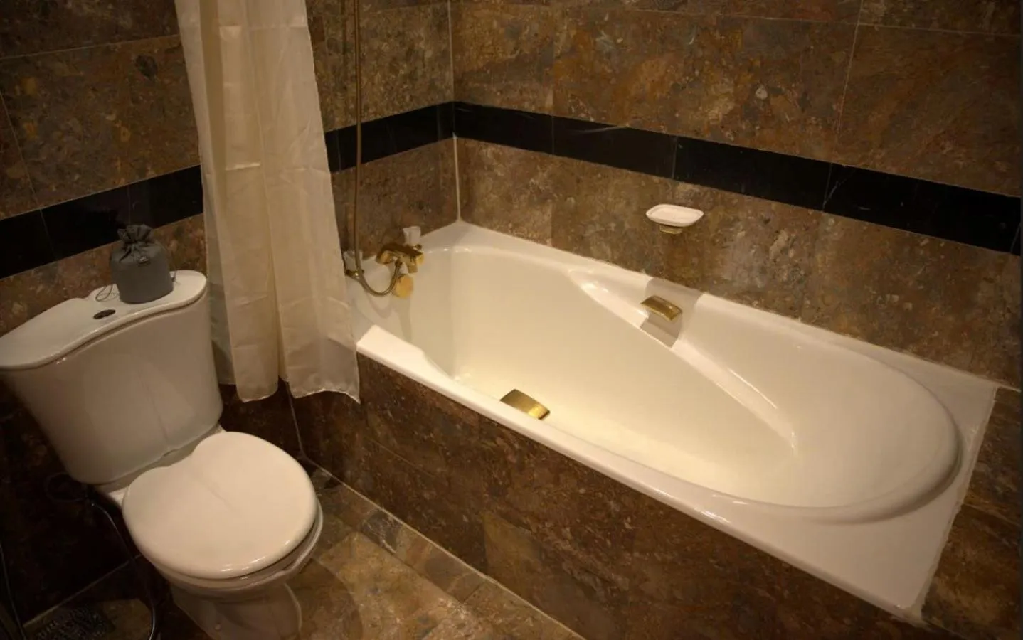 Bathroom in Hotel Grand Saigon