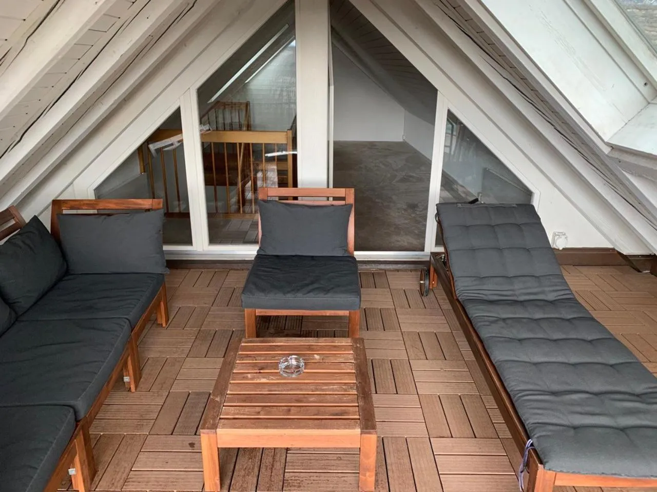 Balcony/Terrace in Löwenplatz Apartment near Station by Airhome