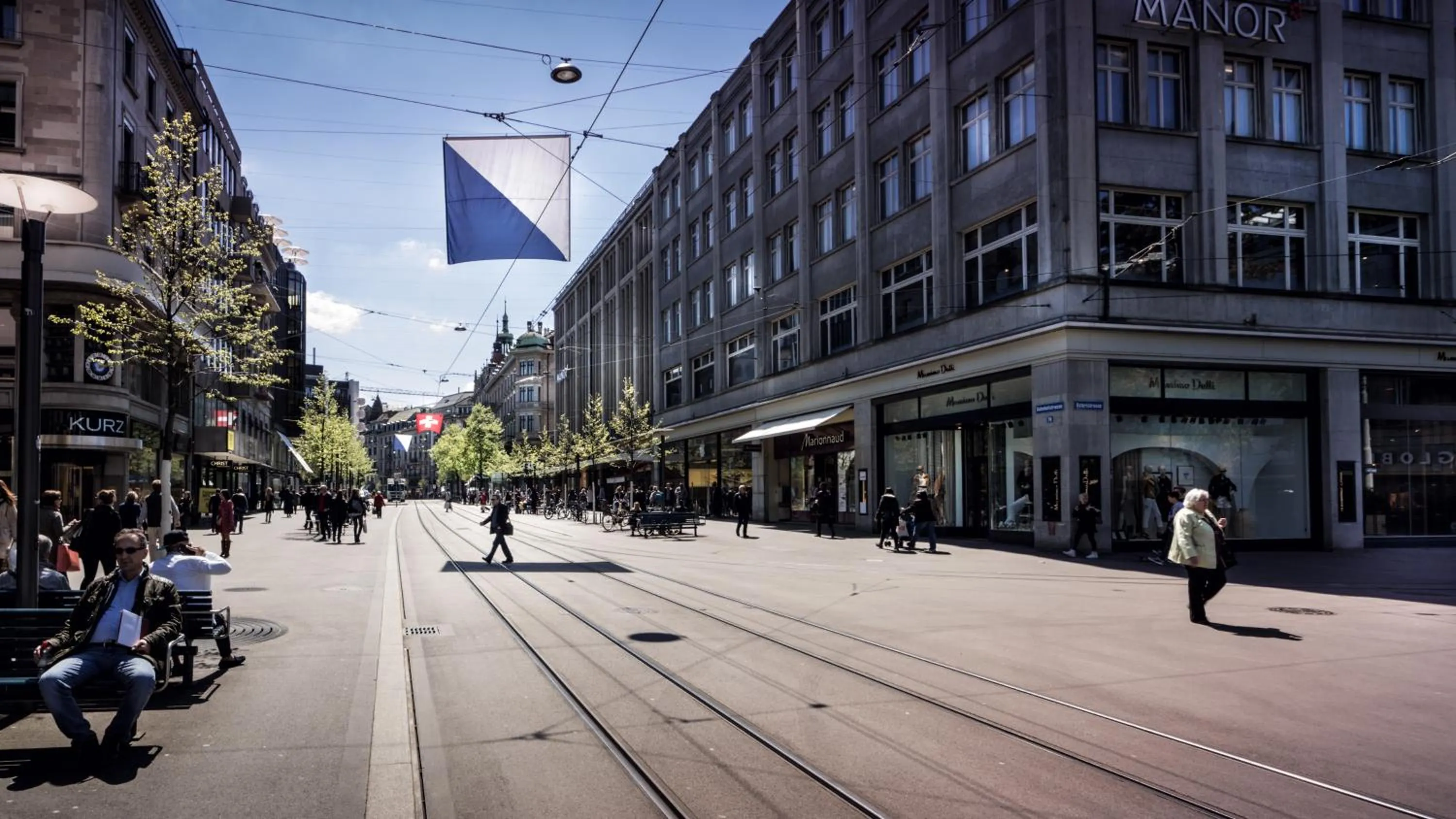 Nearby landmark in Löwenplatz Apartment near Station by Airhome