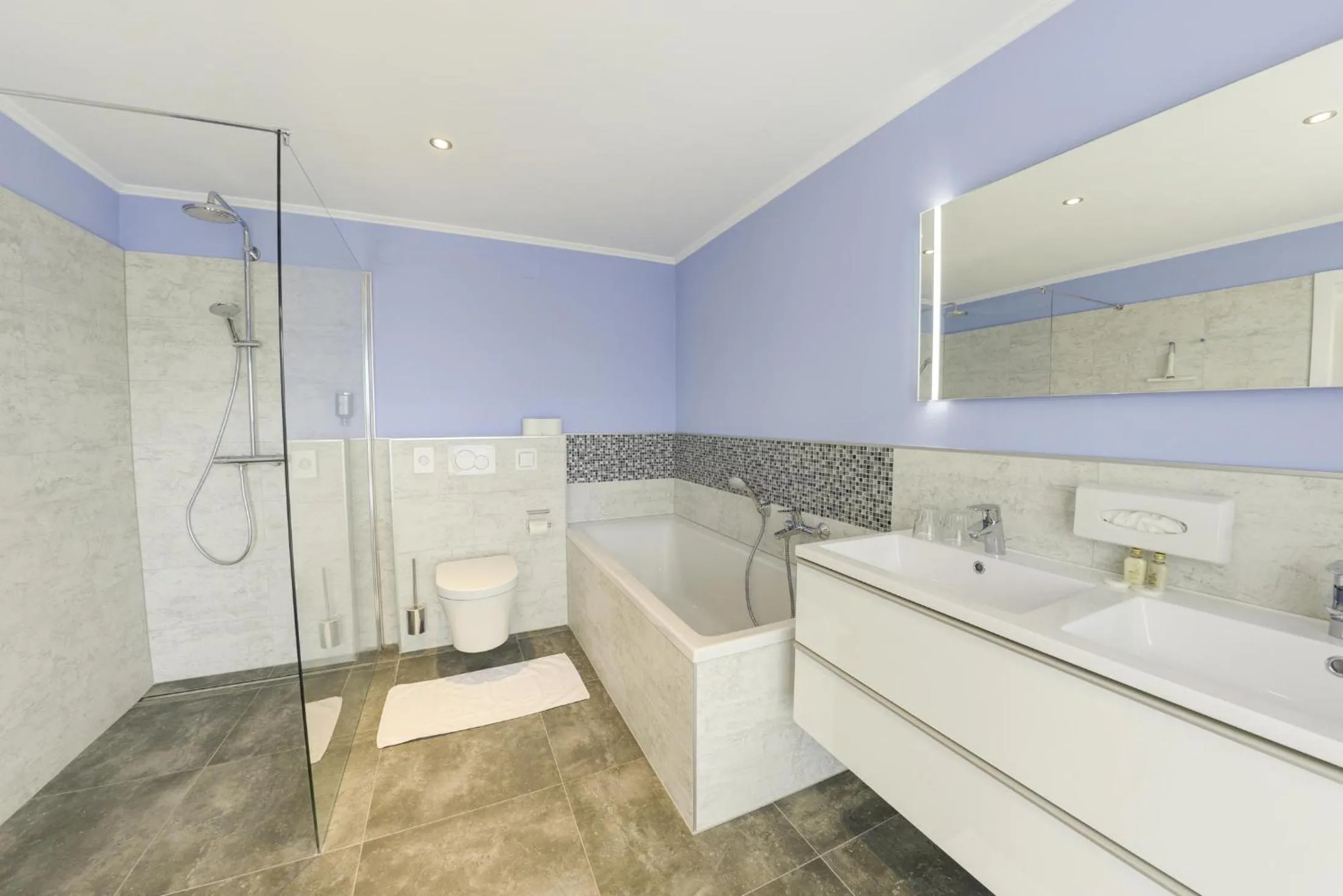 Shower in Das Moerisch