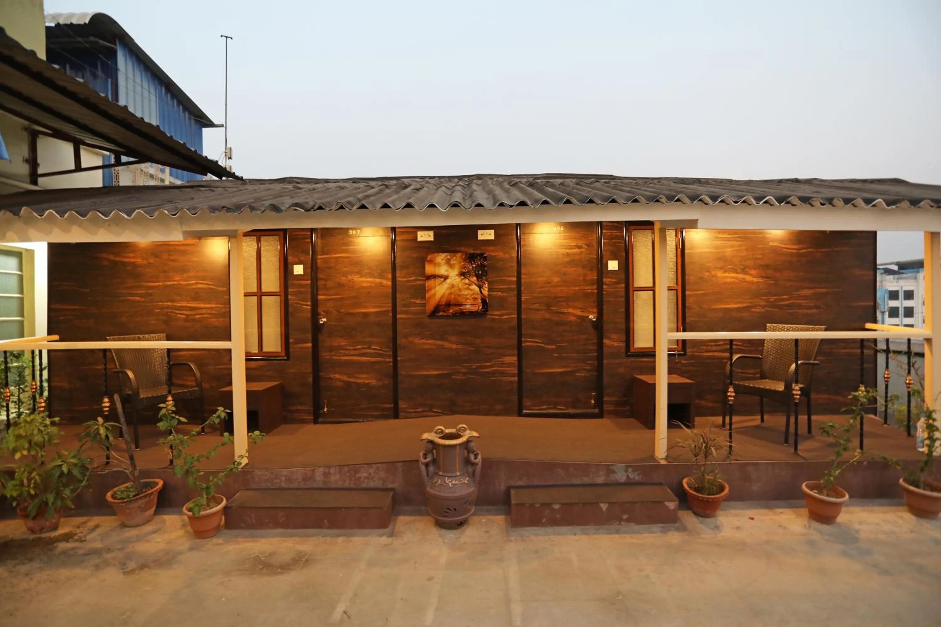 Property building in Hotel Rushabh Home