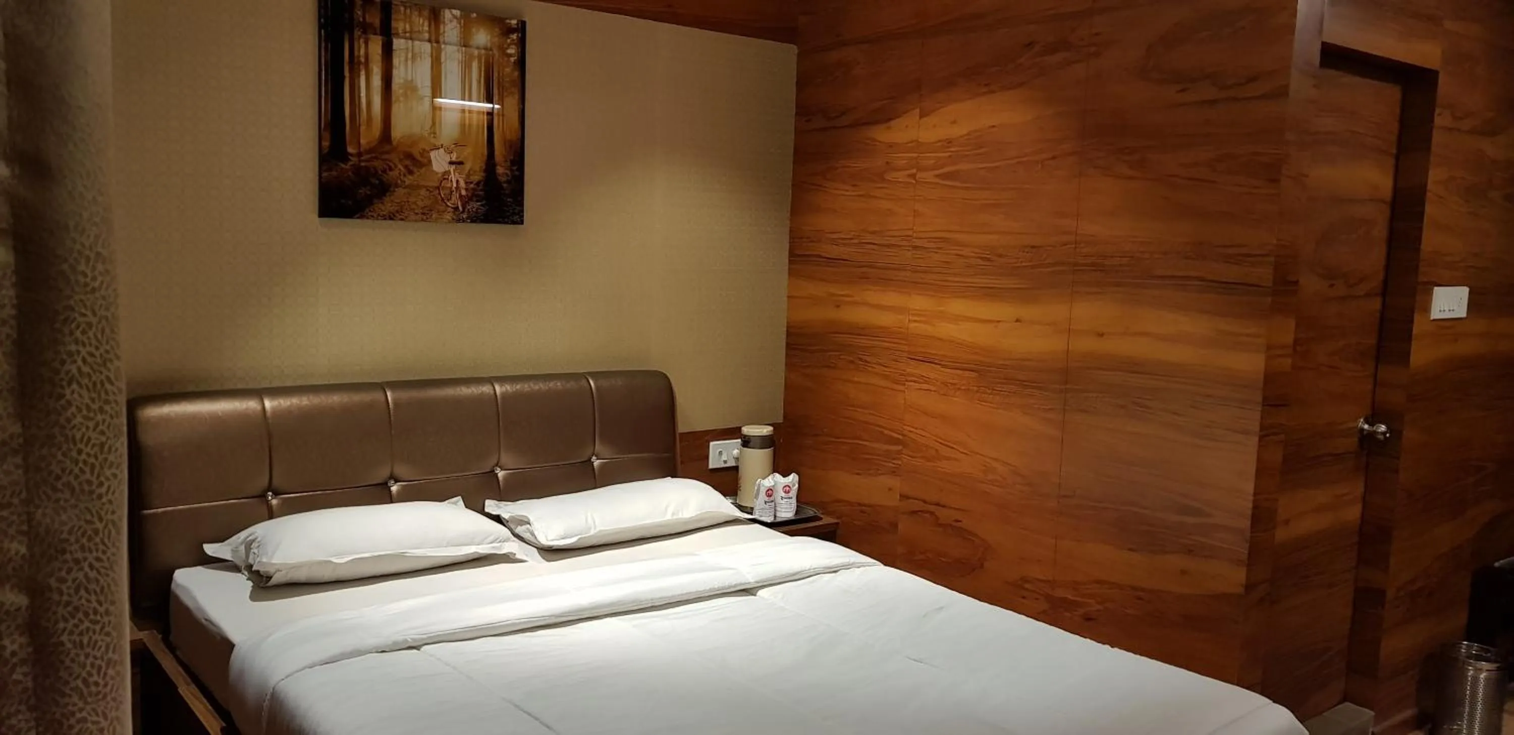 Bedroom, Bed in Hotel Rushabh Home