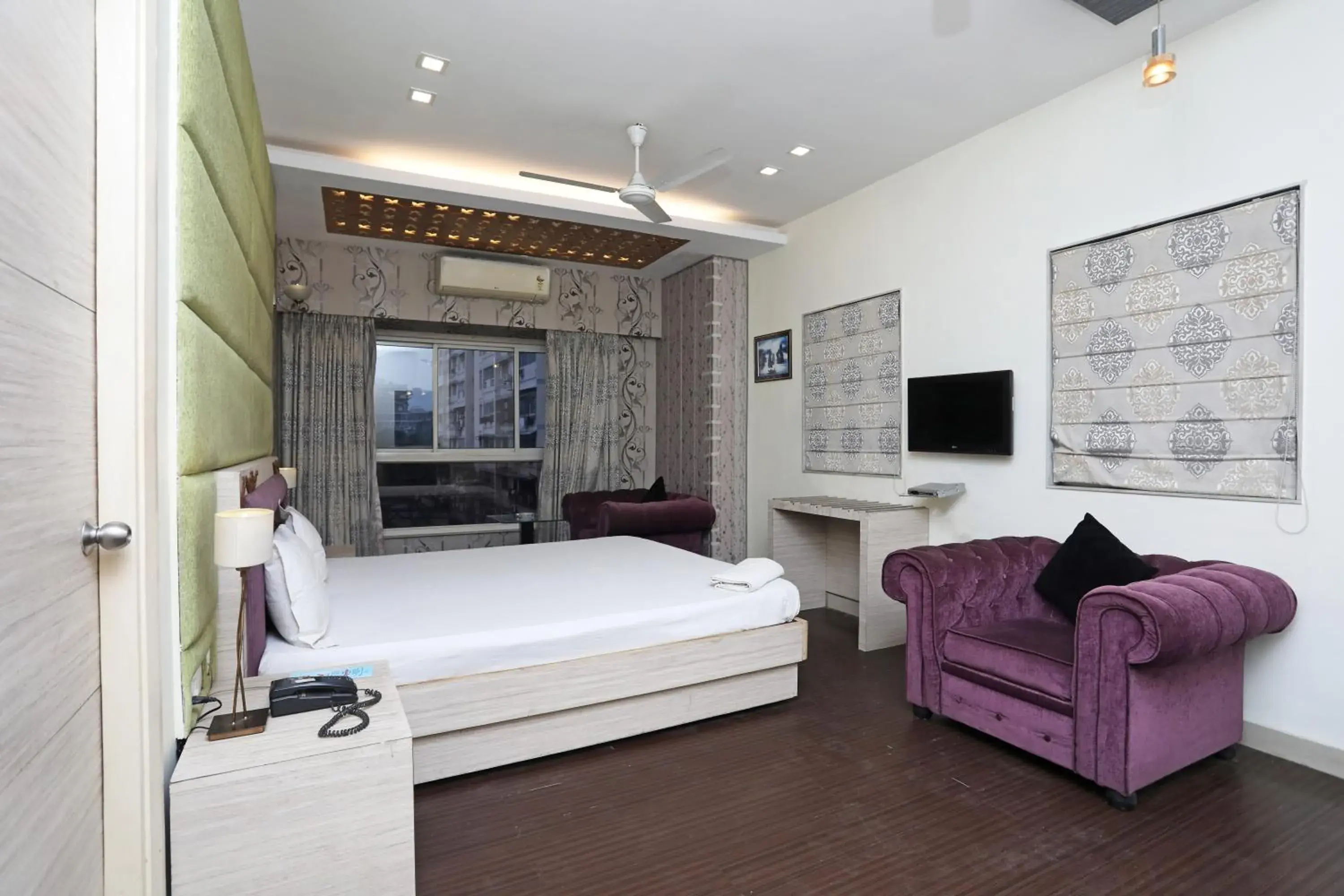 Photo of the whole room, Bed in Hotel Rushabh Home Photo of the whole room, Bed in Hotel Rushabh Home