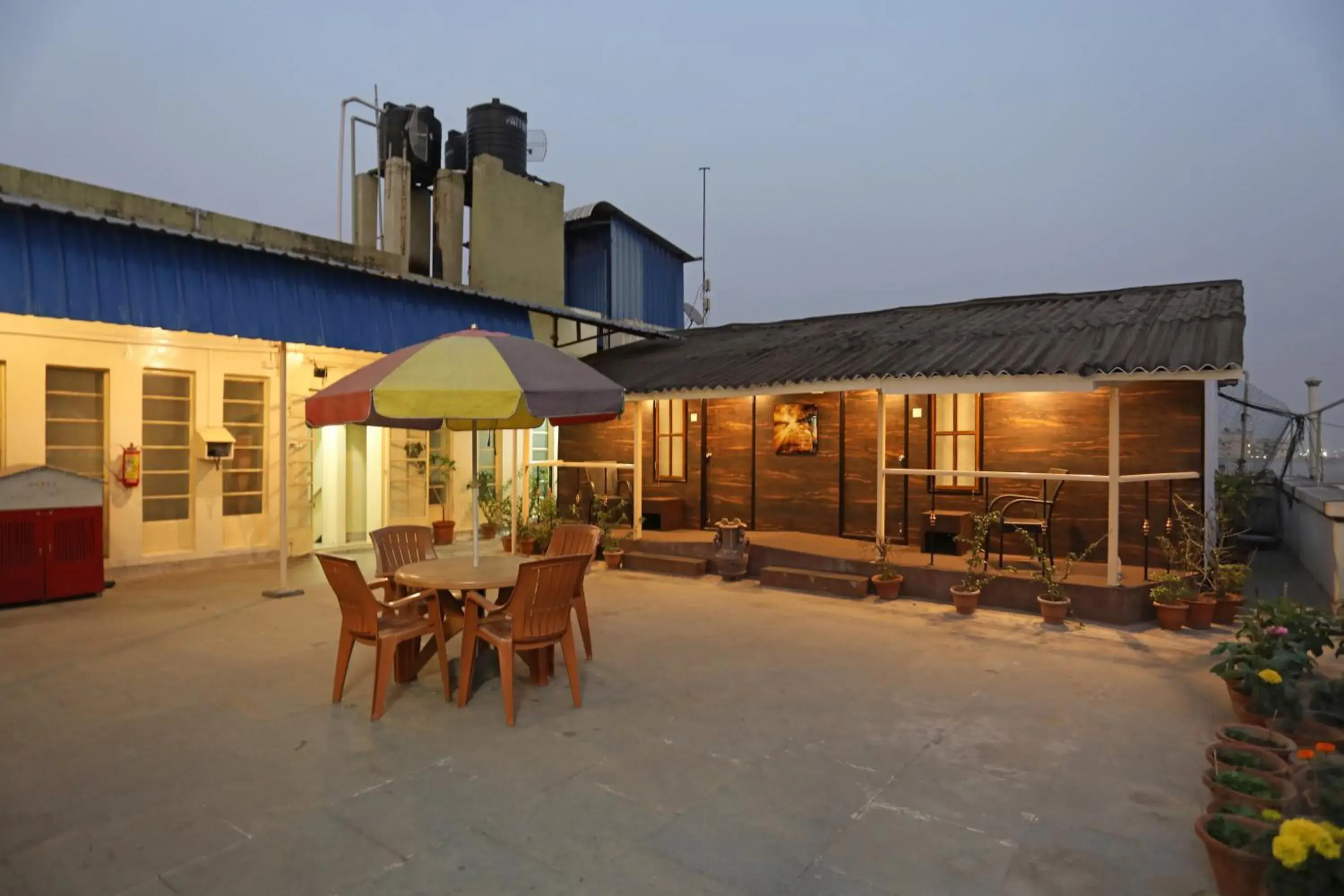 Property building in Hotel Rushabh Home Property building in Hotel Rushabh Home