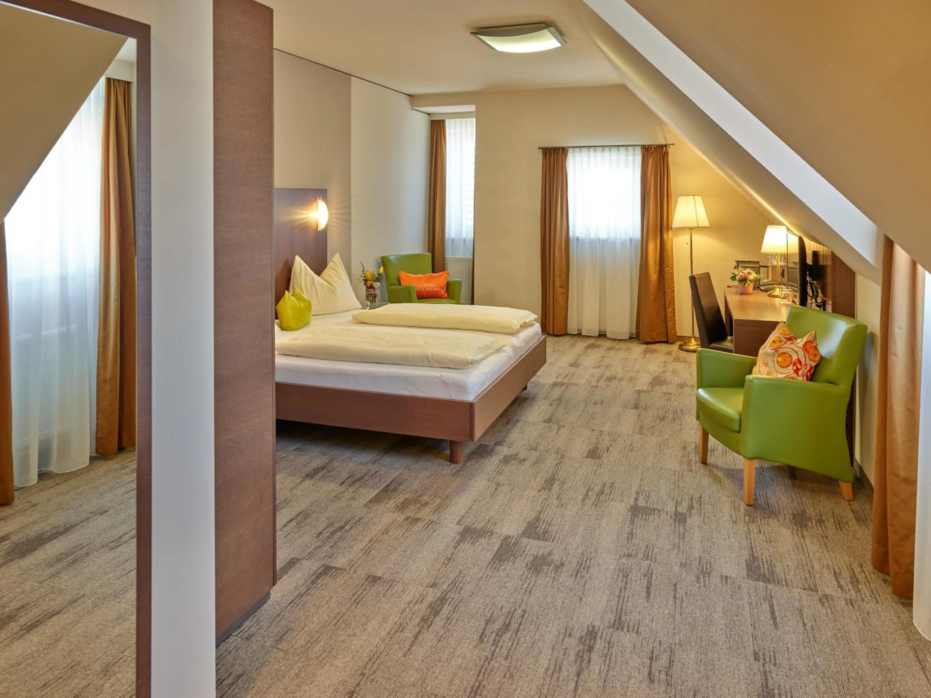 Photo of the whole room, Bed in Stadthotel Schärding