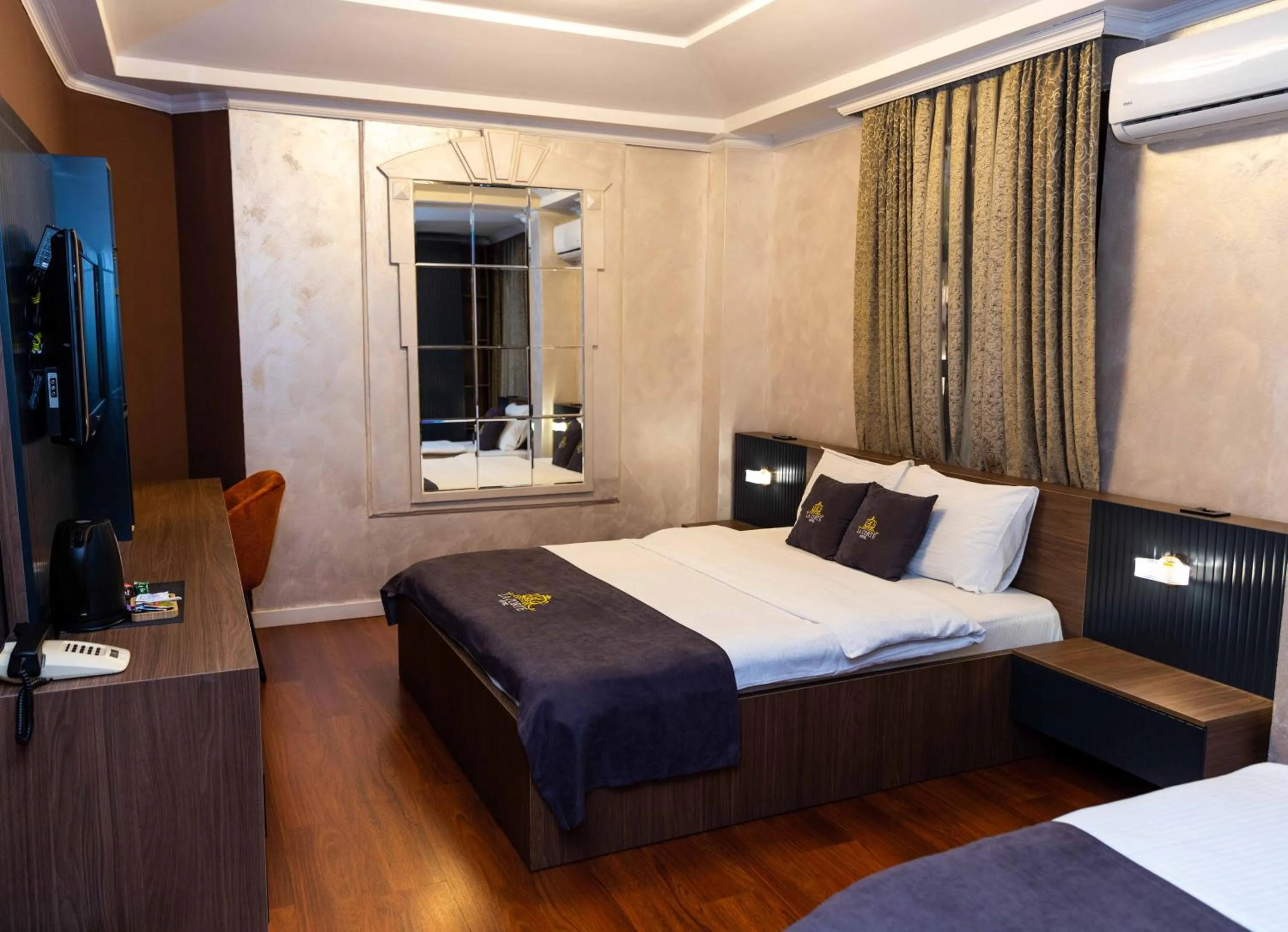 Family Room with Bathroom in Hotel LaCorte Prishtina