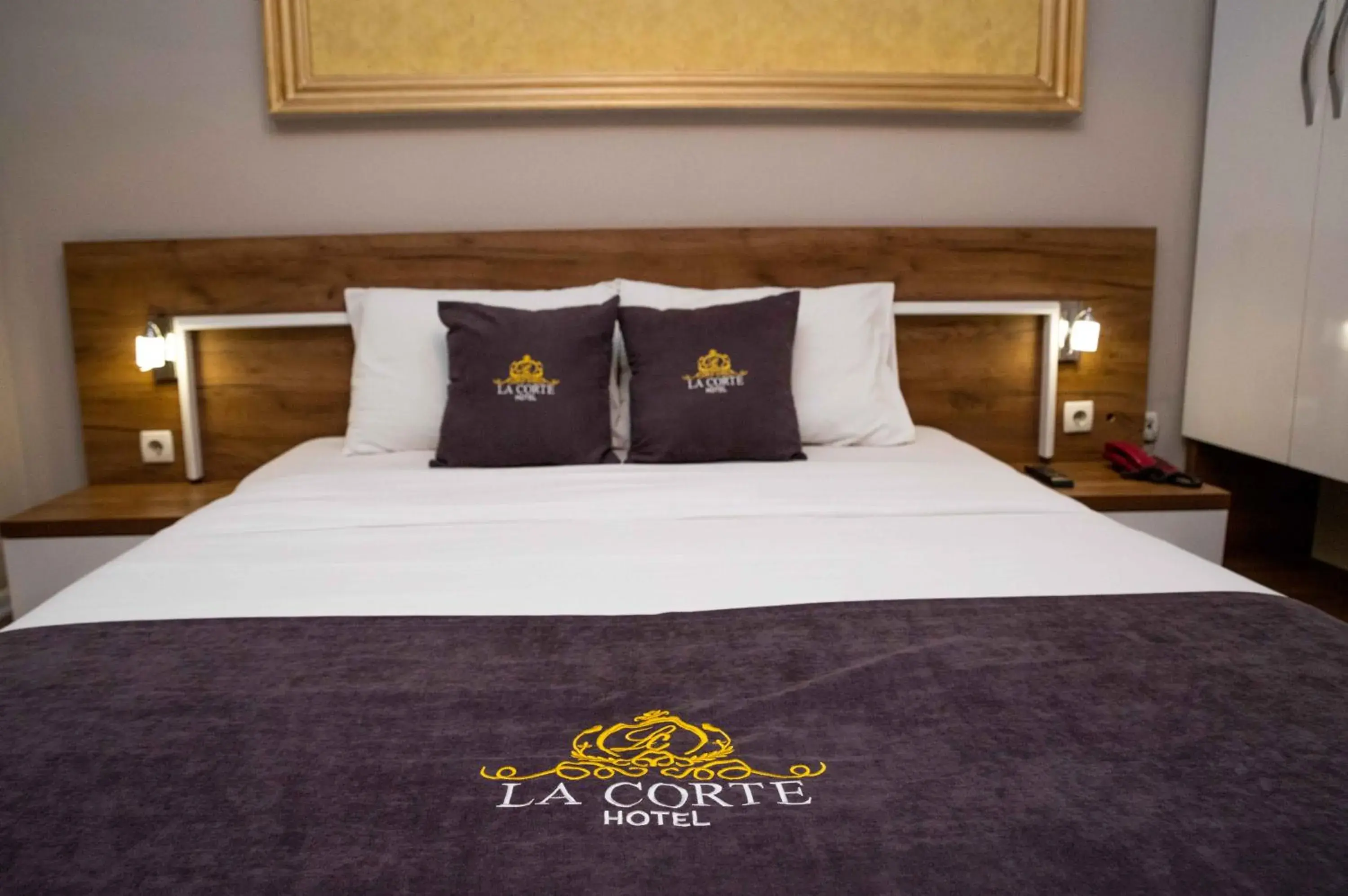 Standard Queen Room - single occupancy in Hotel LaCorte Prishtina Standard Queen Room - single occupancy in Hotel LaCorte Prishtina