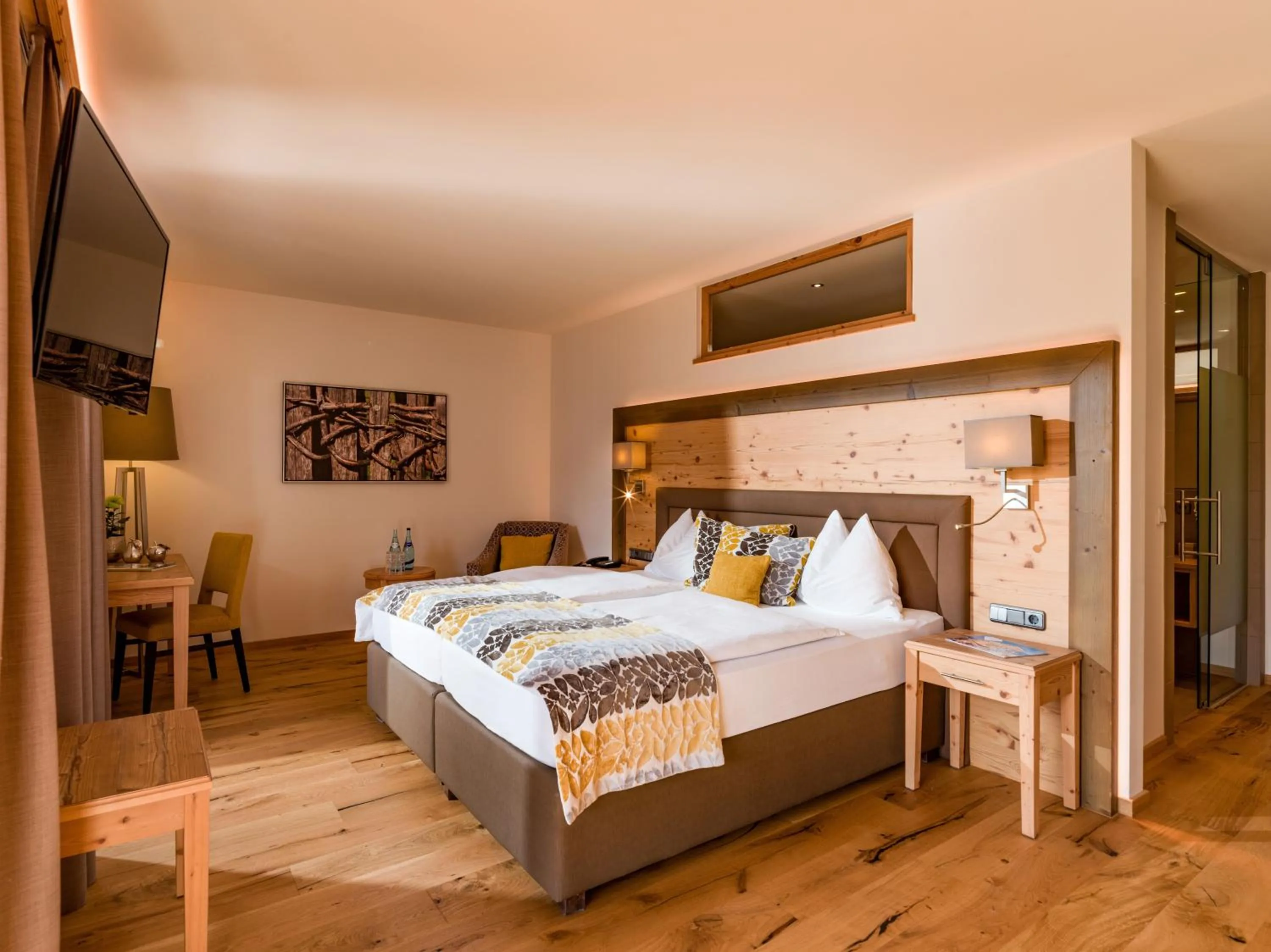 Bedroom, Bed in Hotel Zentral ****superior