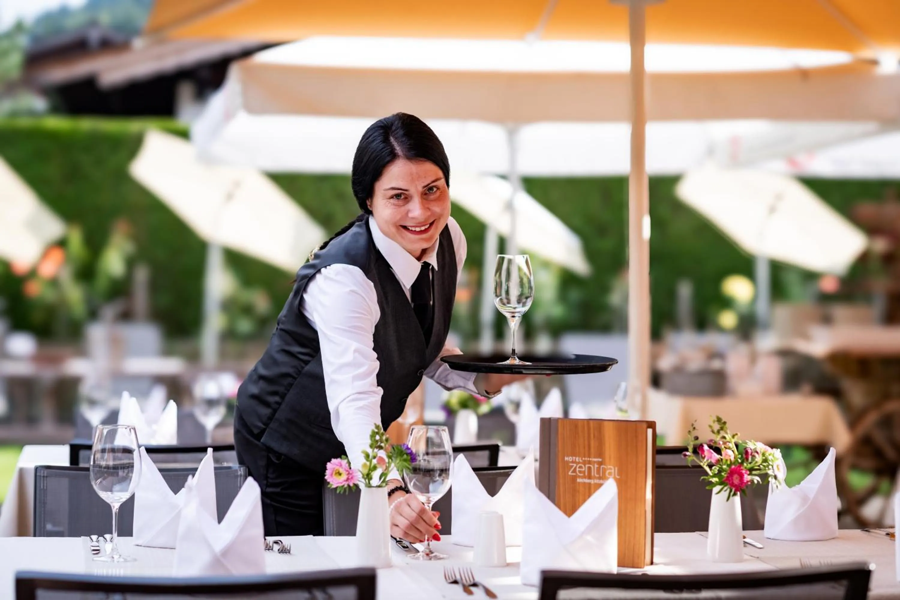 Restaurant/places to eat in Hotel Zentral ****superior