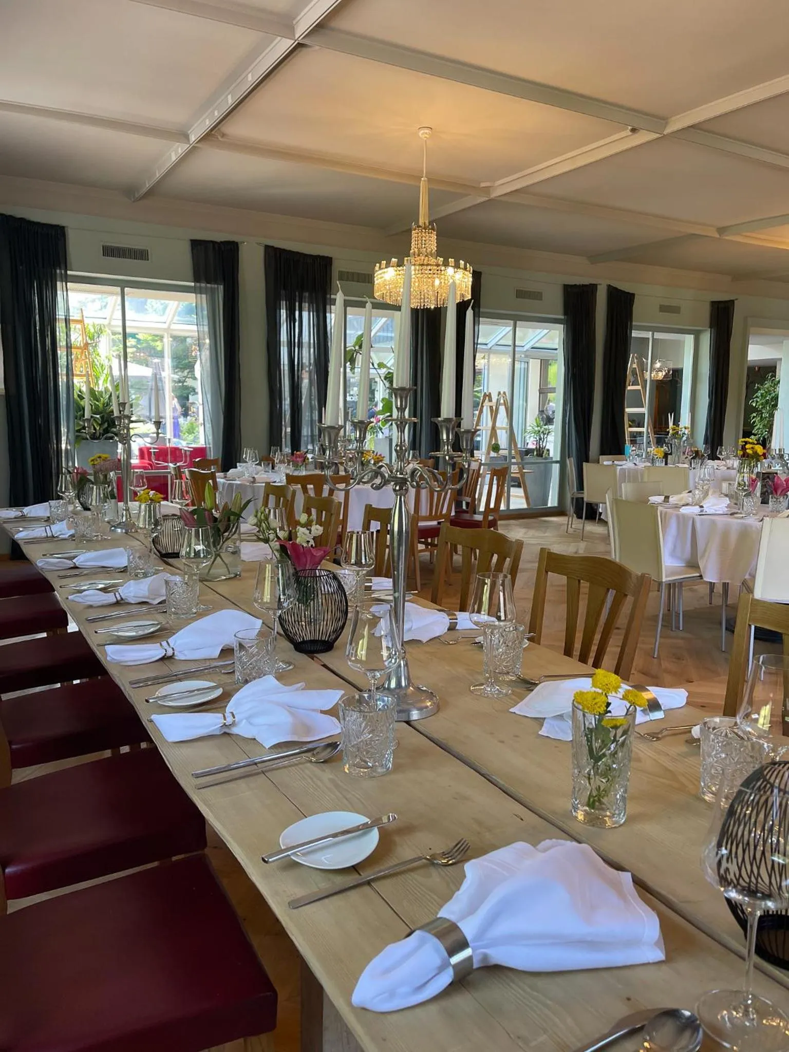 Restaurant/places to eat in Walliserhof