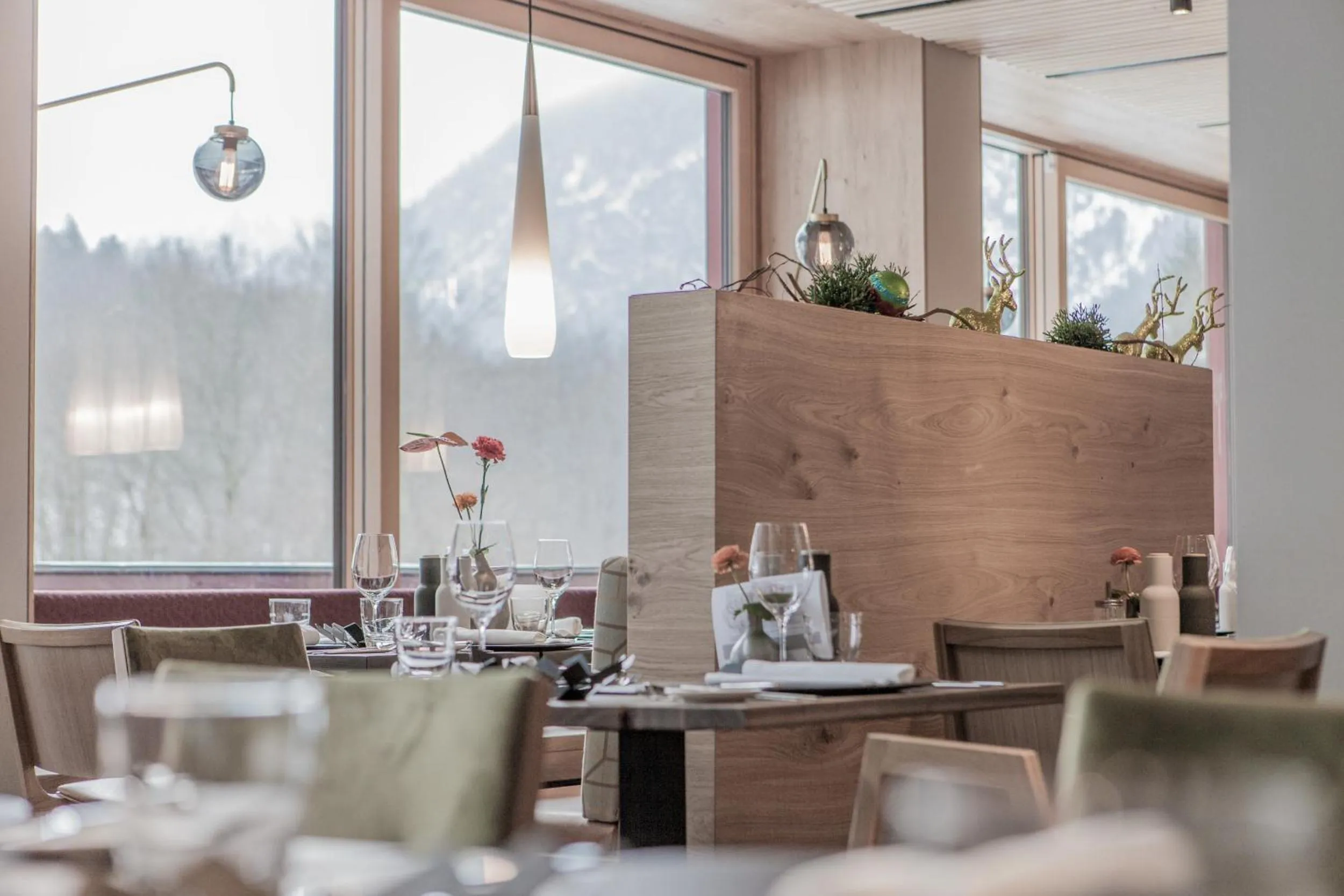Restaurant/places to eat in Walliserhof