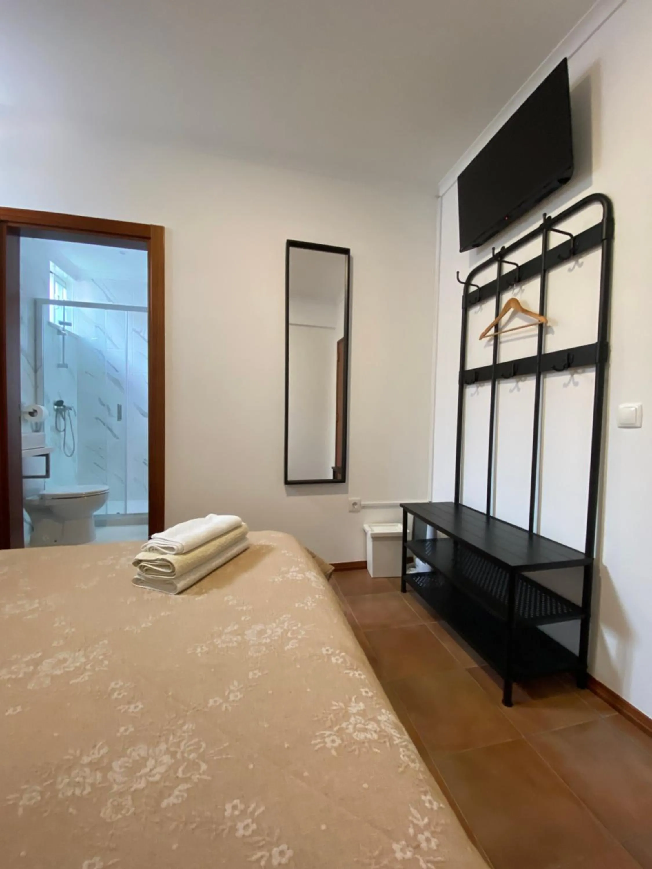 Bedroom, Bed in Vina's Place