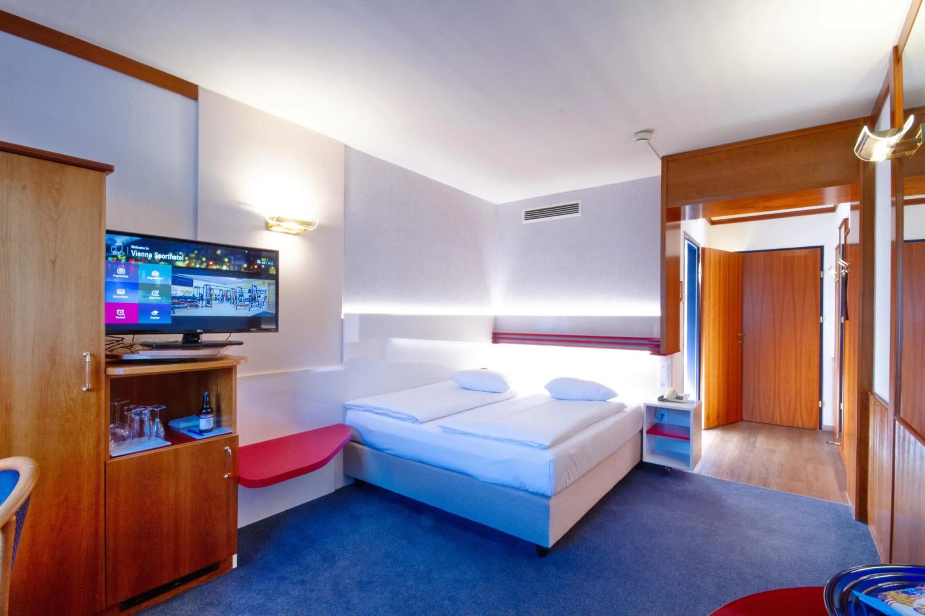 Bed in Vienna Sporthotel