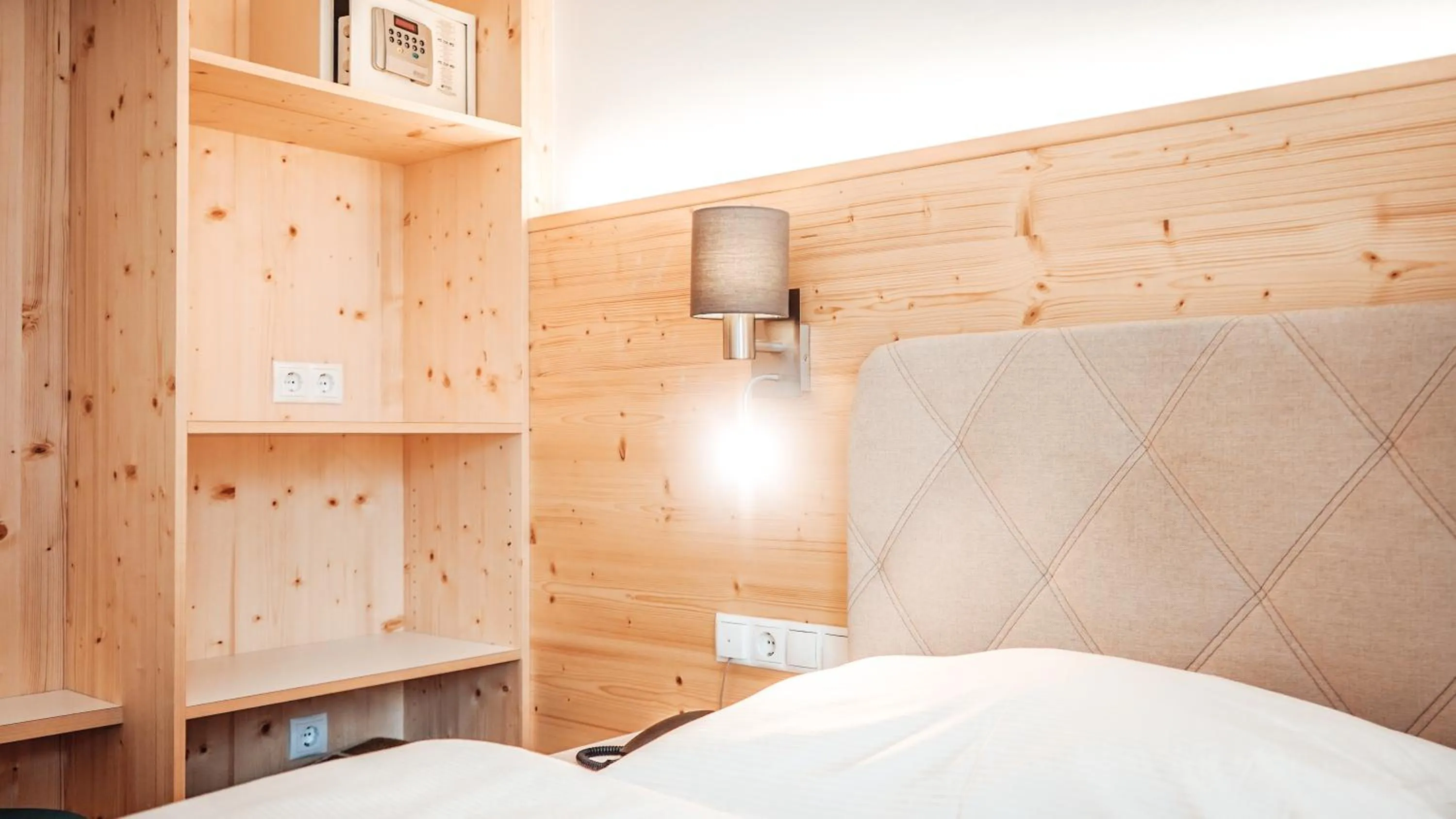 Photo of the whole room, Bed in Hotel Sonnhof