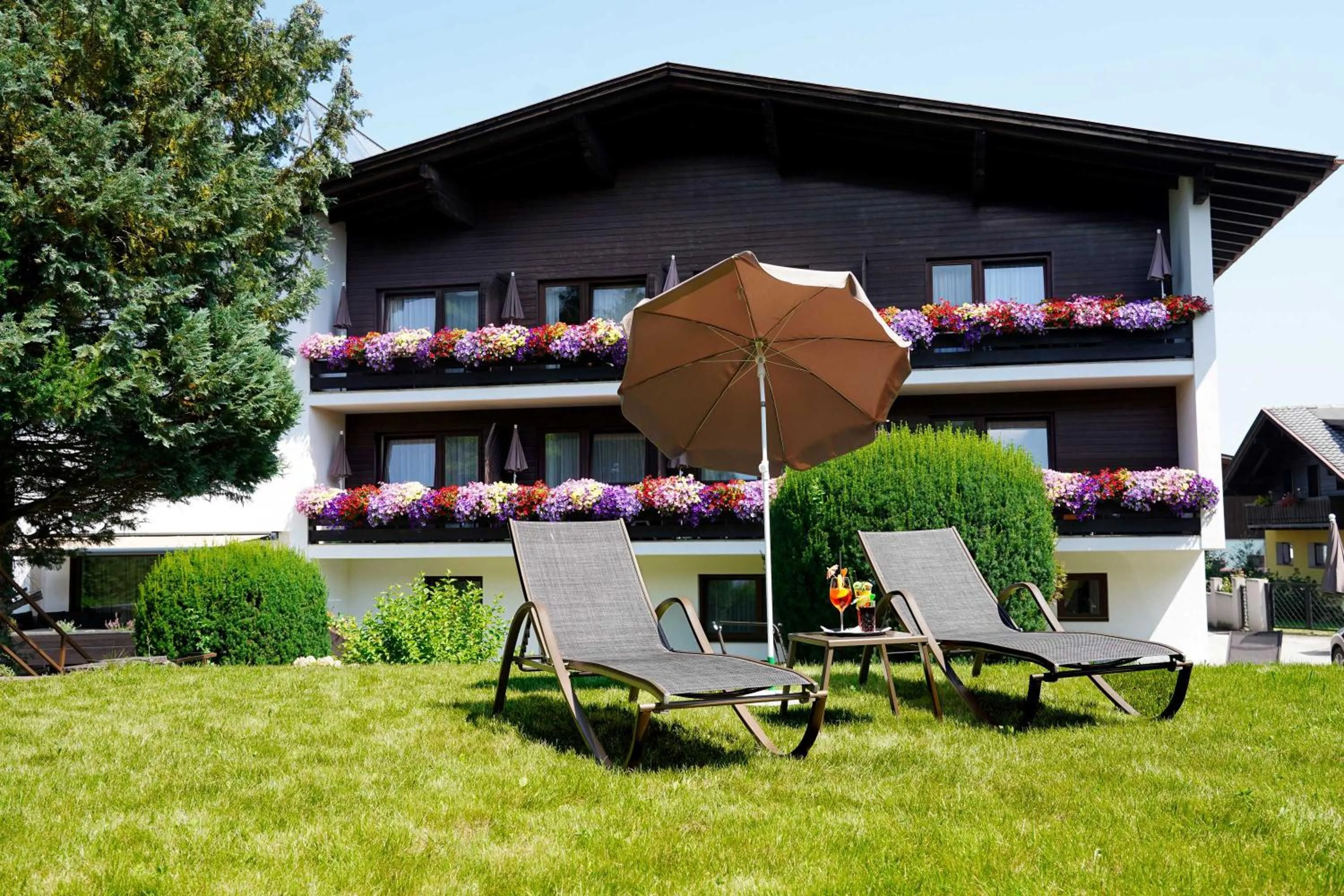 Garden in Hotel Sonnhof